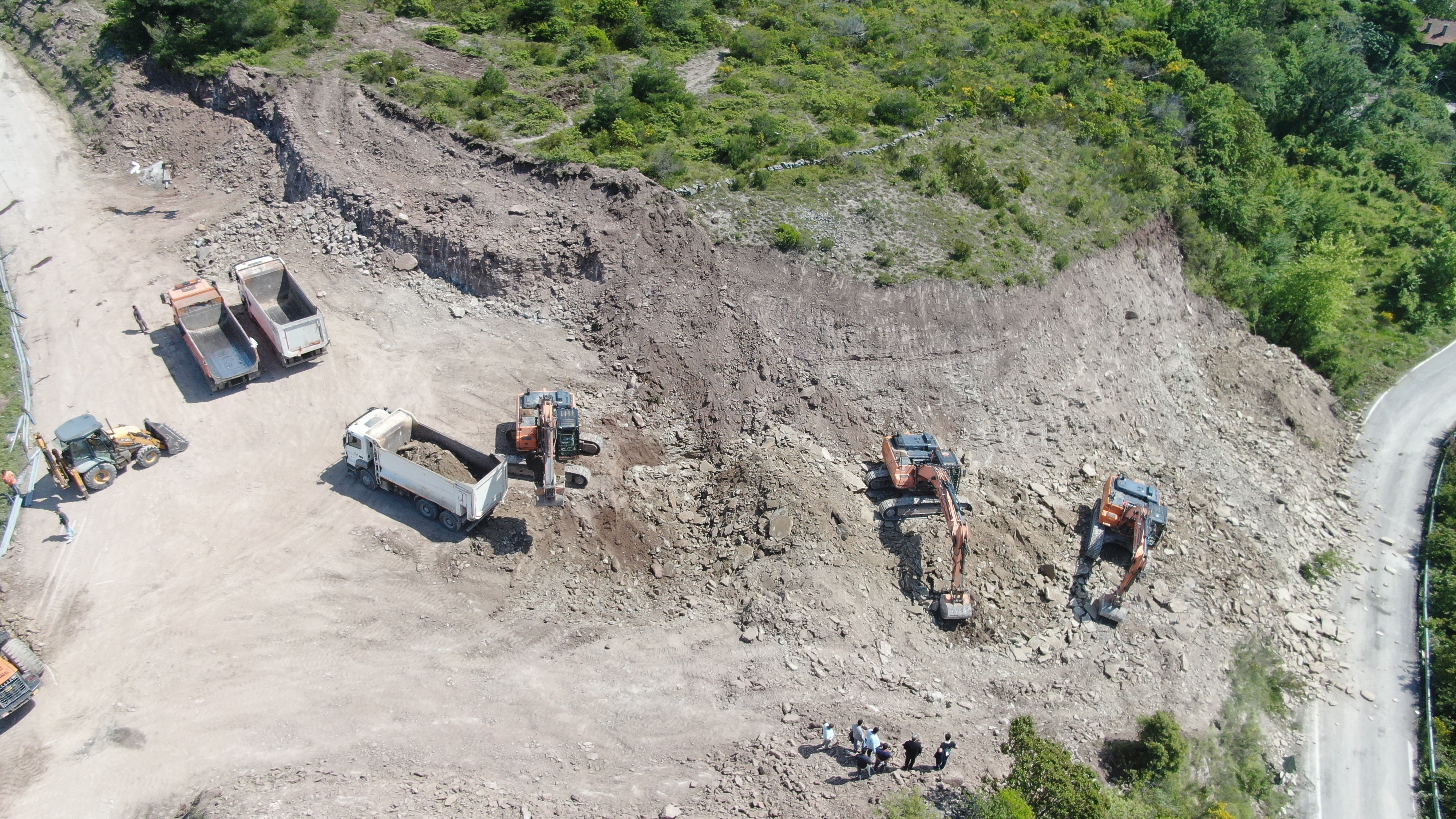Kastamonu'da Heyelan Yol Çöktü, Toprak Denizle Birleşti! 2
