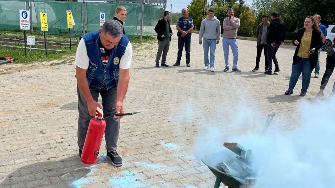 Kastamonu’da Kurum İçi Afet Provası Deprem Ve Yangın Tatbikatı Gerçekleştirildi (1)