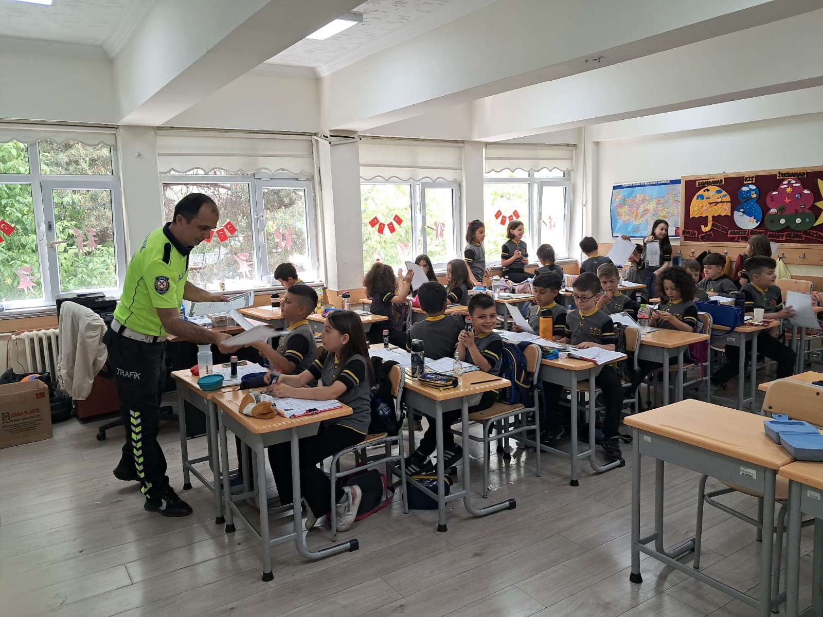 Kastamonu'da Miniklere Trafik Eğitimi Gelecek Nesiller Bilinciyle Yetişiyor 2