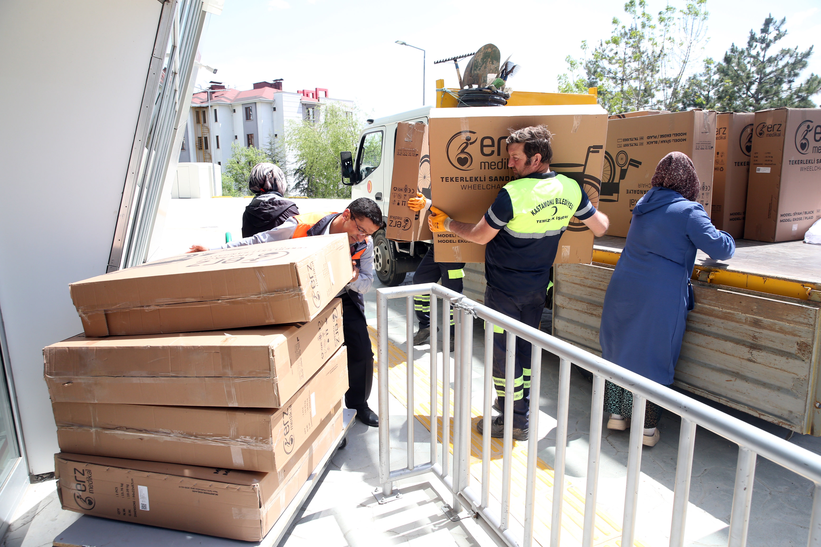 Kastamonu'da Mink Öğrenciler Harçlıklarıyla Özel Bireylere Umut Oldu! 6
