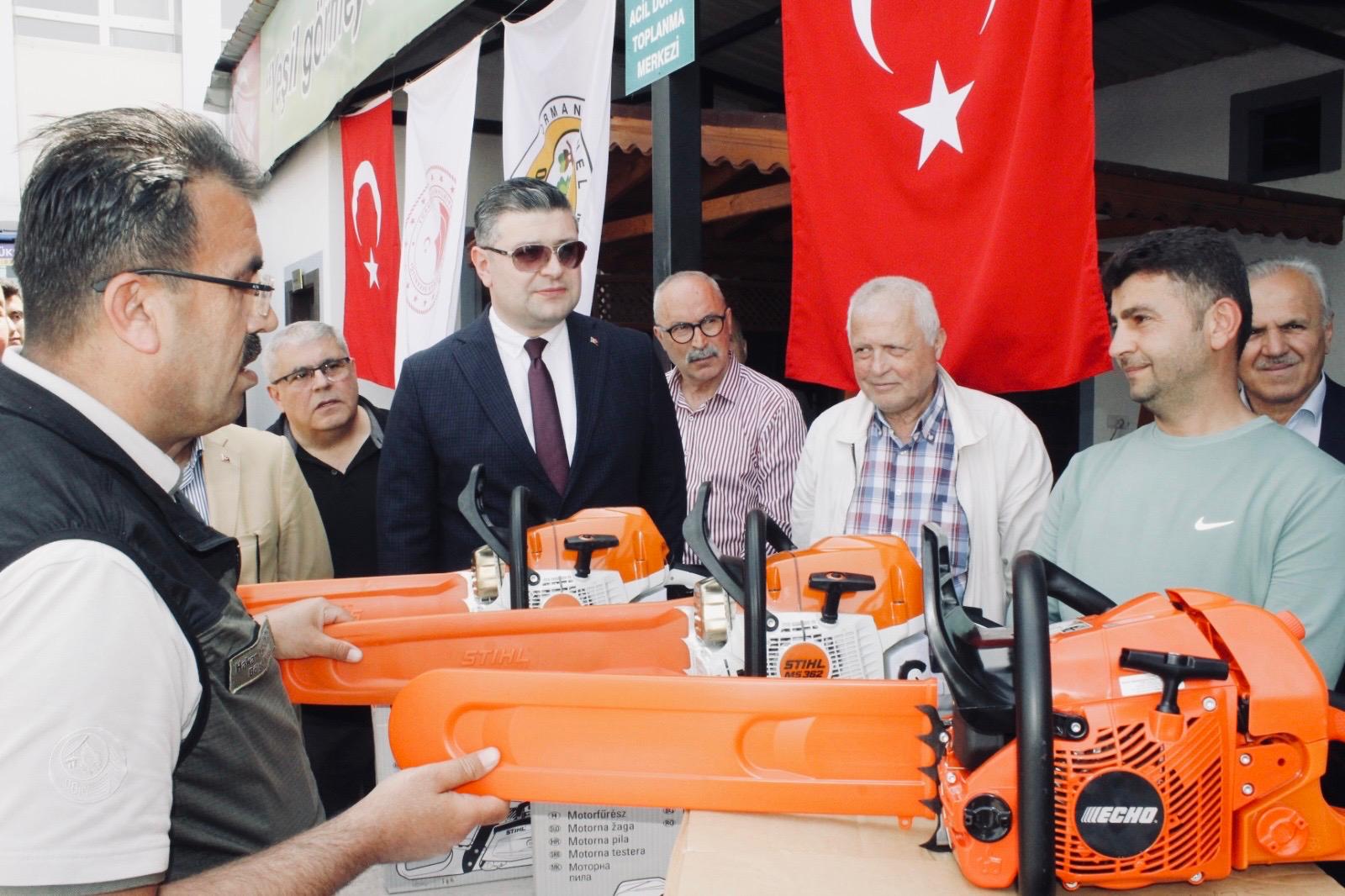 Kastamonu’da Orman Köylüsüne Destek 2 Traktör, 6 Vinç, 2 Testere Verildi! 2