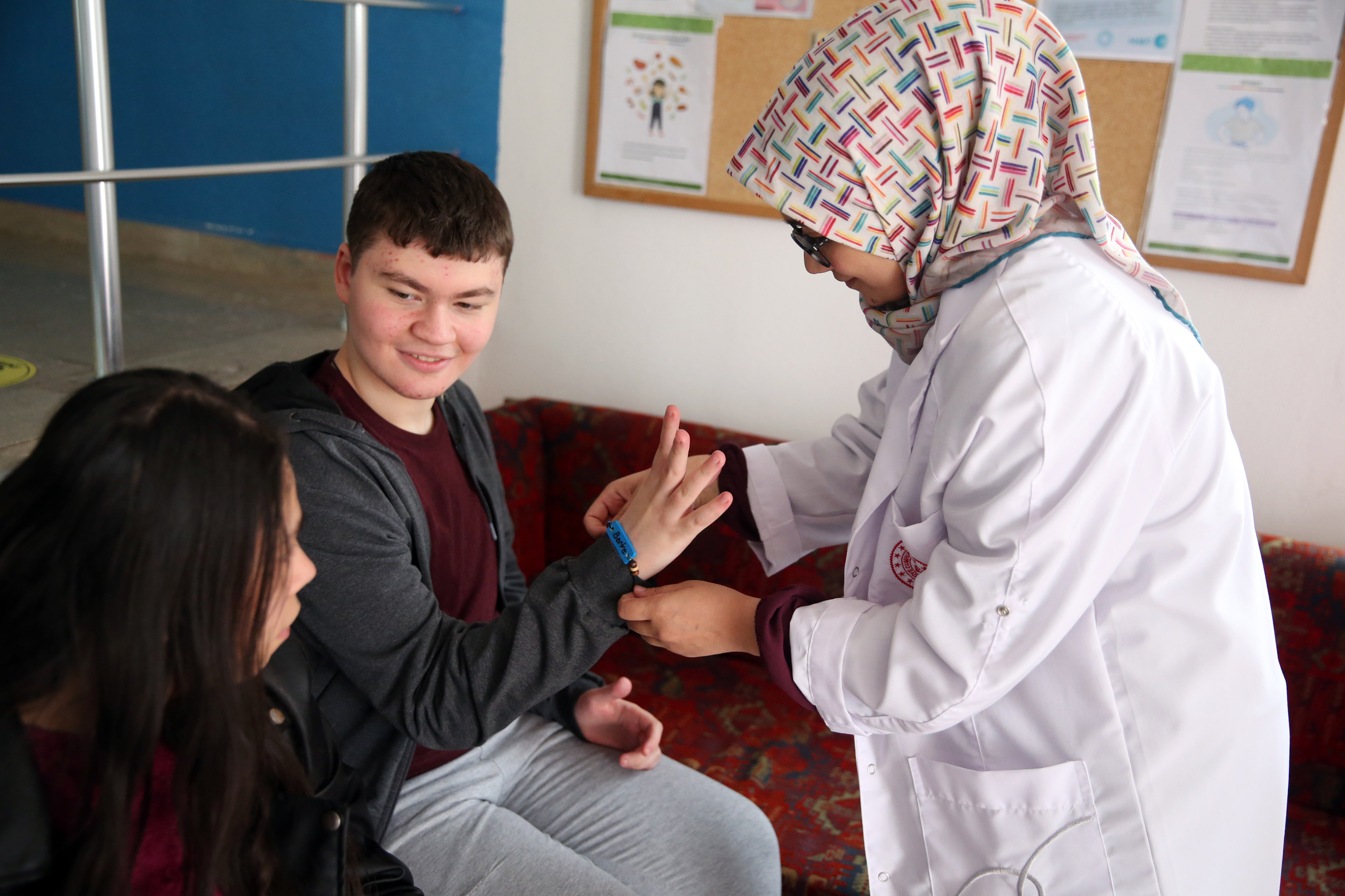 Kastamonu'da Özel Gereksinimli Öğrencilerden Özgün Proje 'Servis Benim Rengim' 8