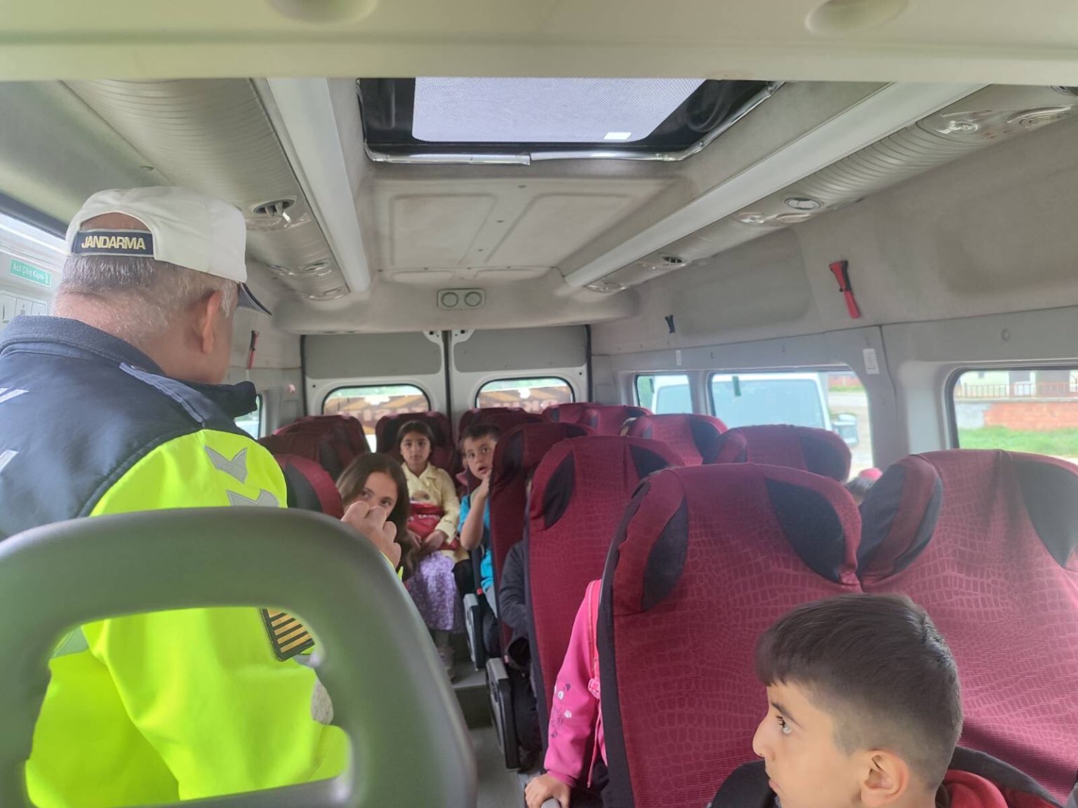 Kastamonu'da Trafik Jandarması'ndan Okul Servislerine Sıkı Denetim!