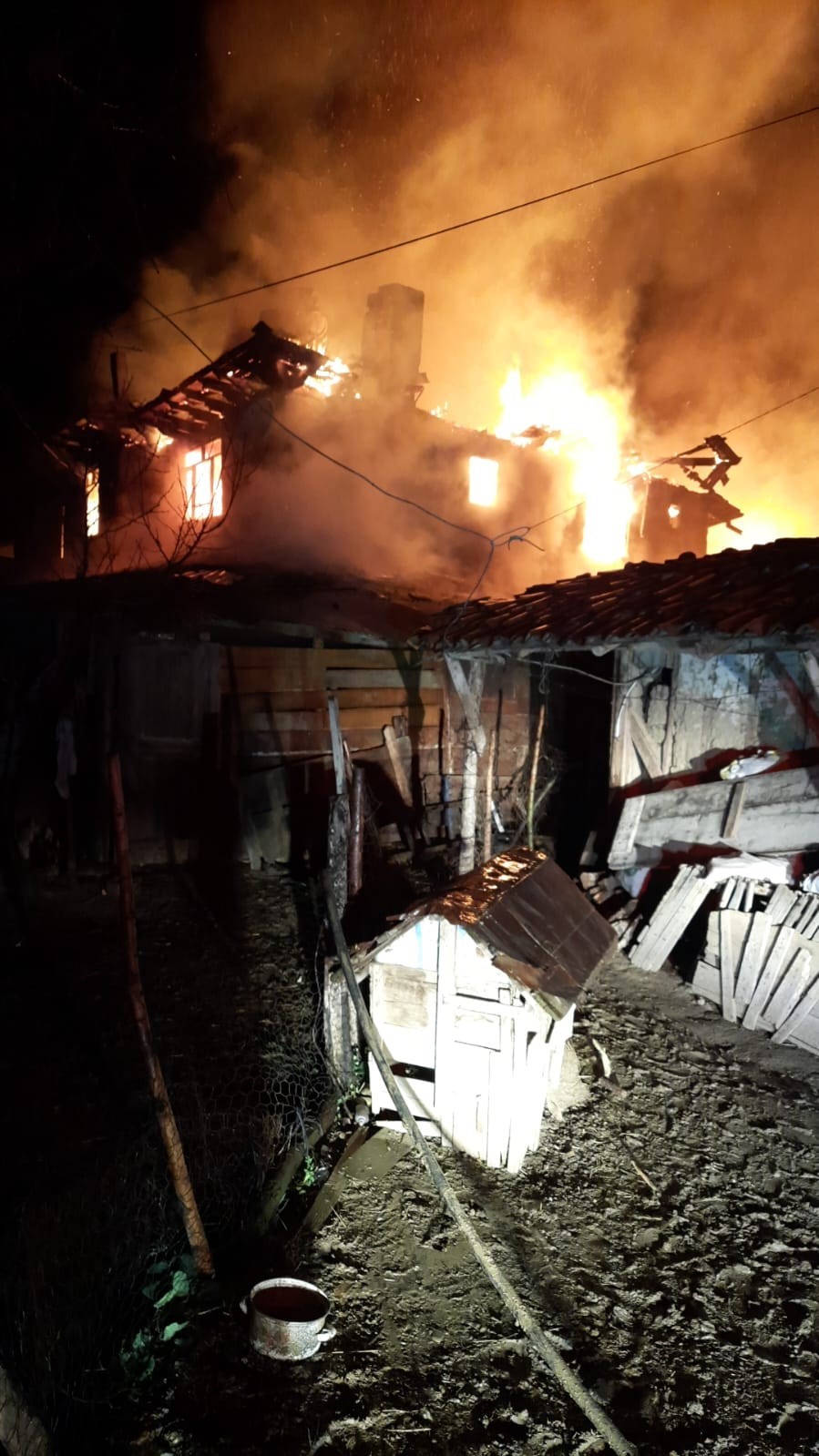 Kastamonu'daki Yangında Evini Kaybetmişti 2 Yıldır Yaşam Mücadelesi Veriyor!