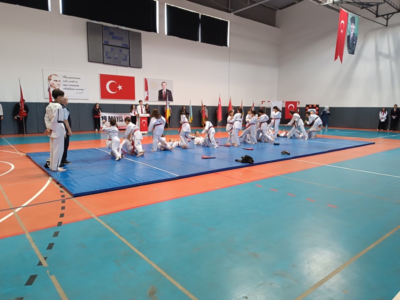Kastamonu'nun Ilçelerinde 19 Mayıs Coşkusu Yaşandı! 1-3