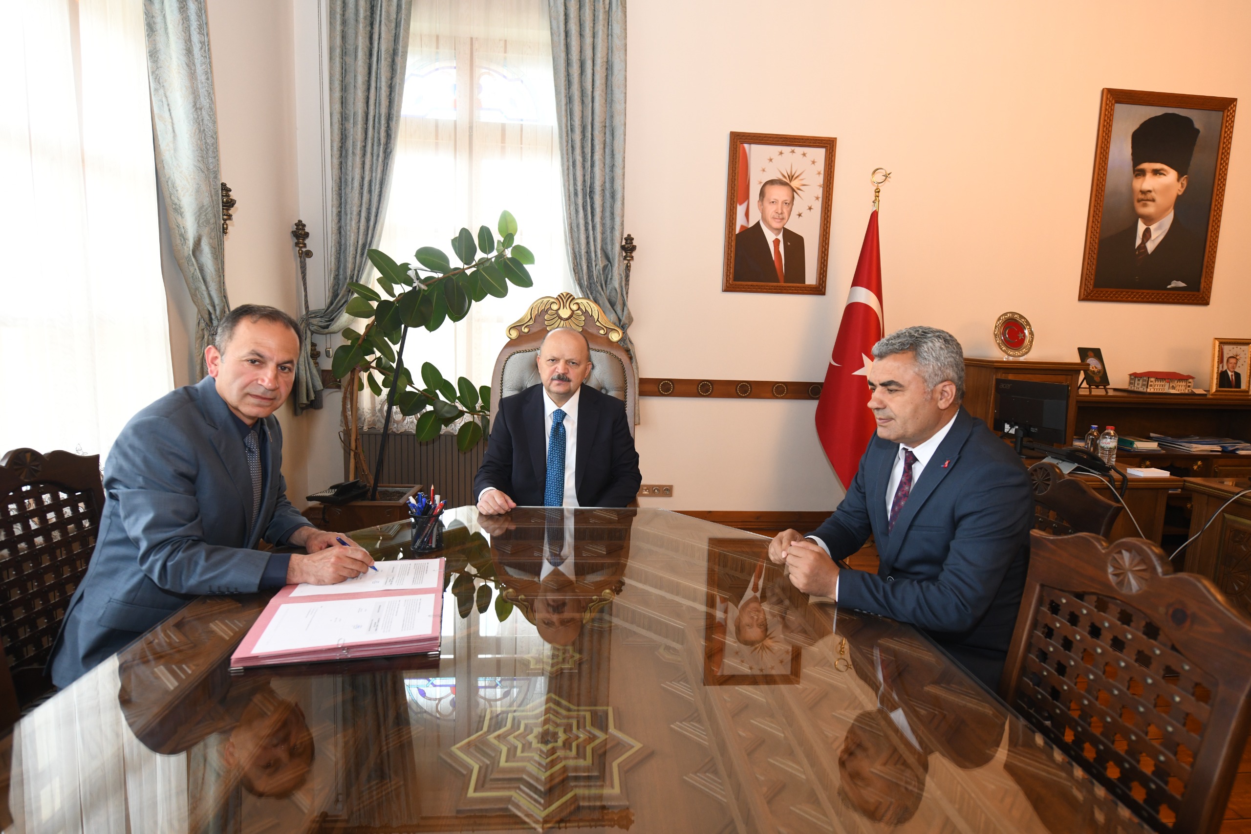 Kastamonu'nun Ilçesinde Kapalı Pazar Ve Satış Alanı Kuruluyor Protokol Imzalandı! 1