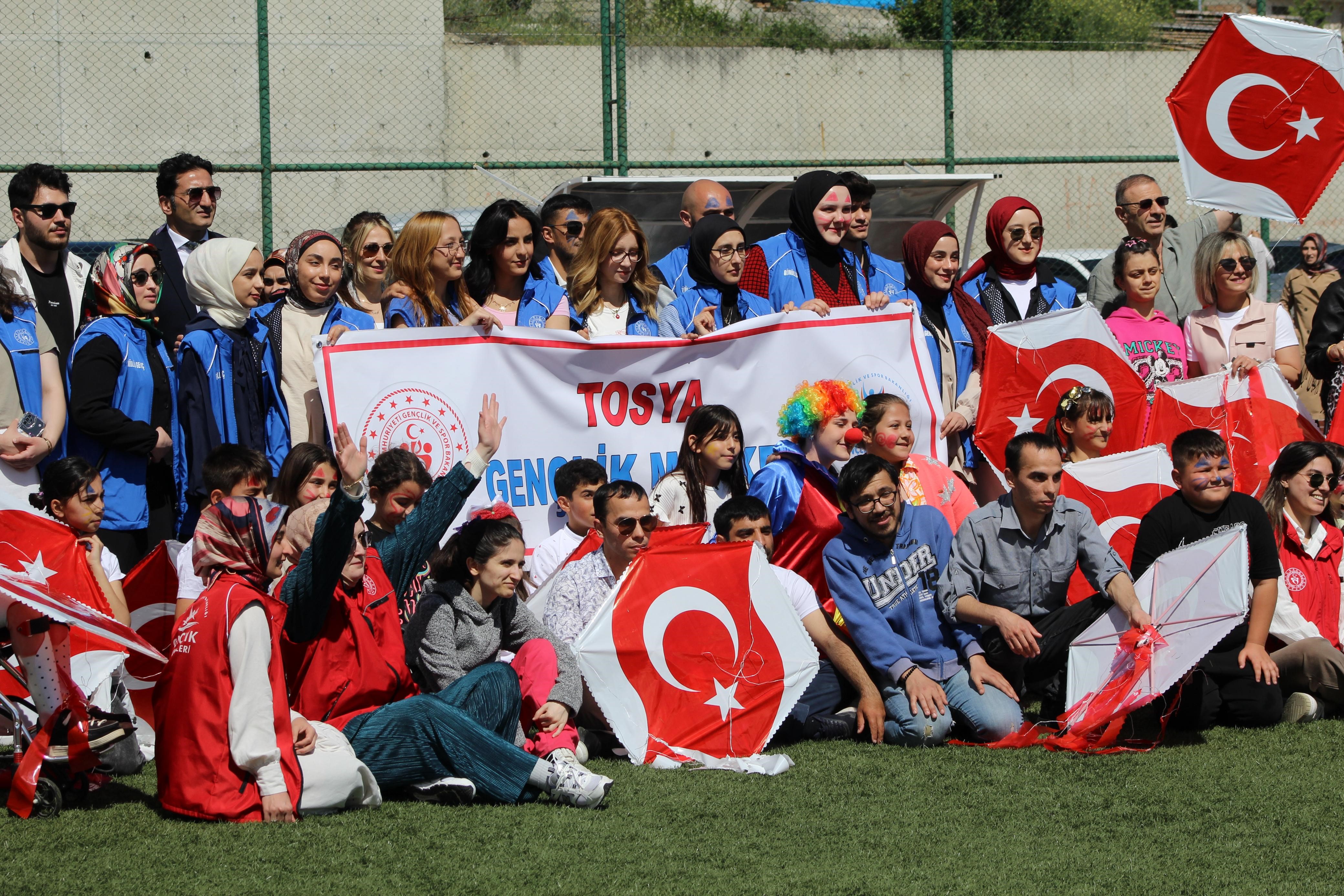 Kastamonu'nun Ilçesinde Uçurtmalar Gökyüzünü Renklendirdi 1
