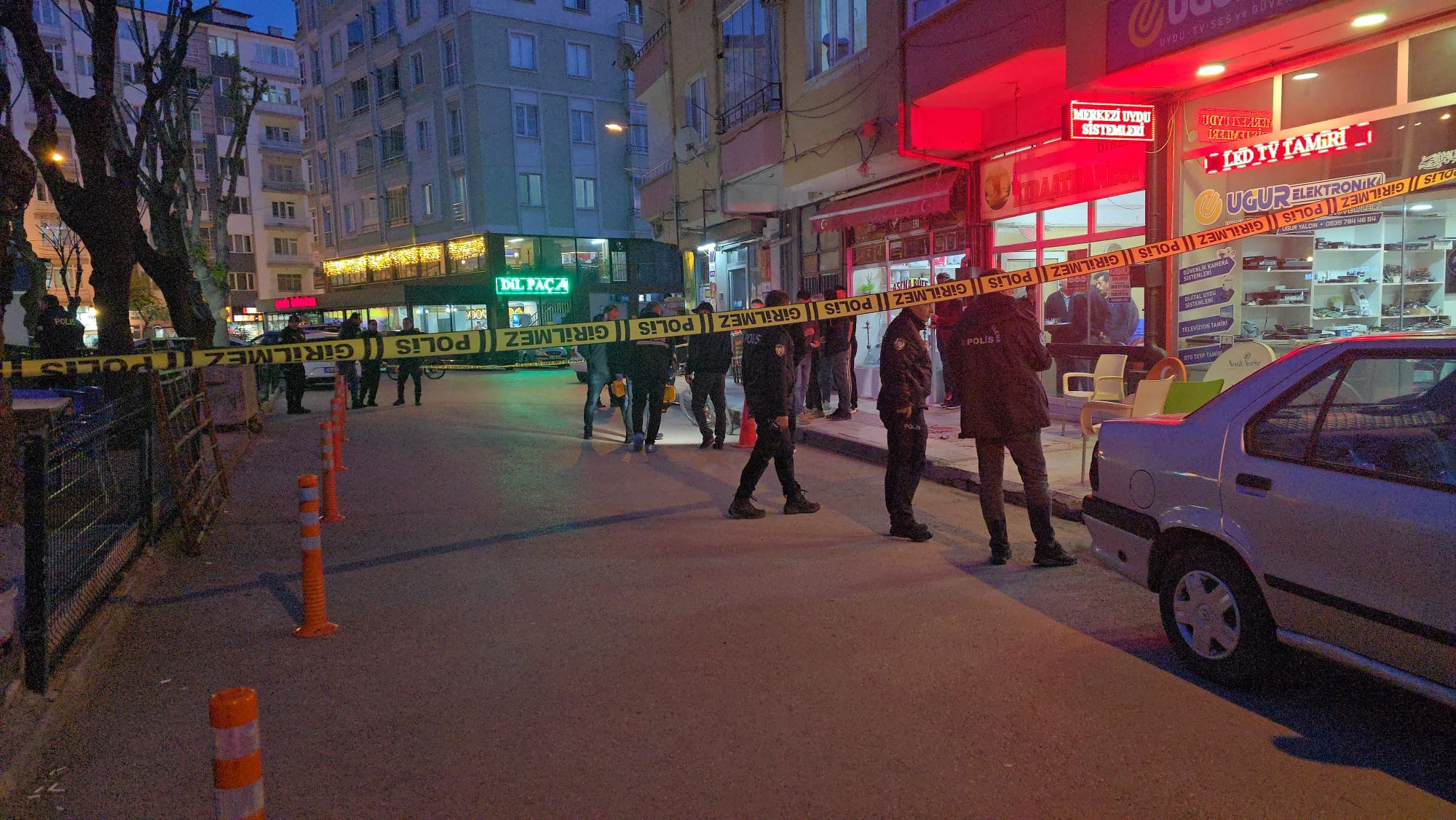 Kavgada Silahıyla Kendini Vurdu! 2