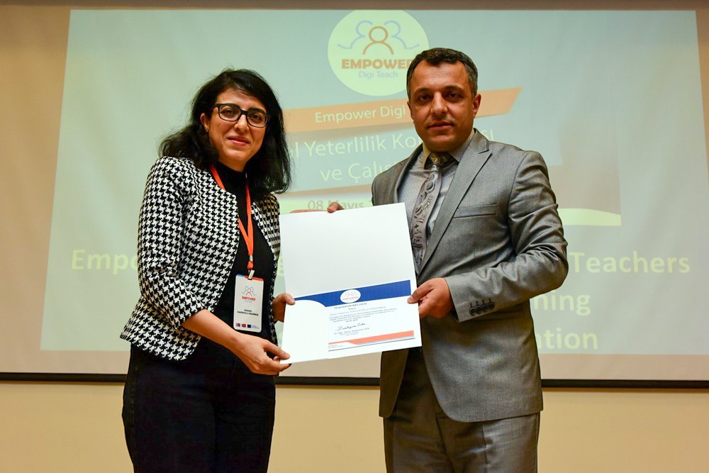 Kü'de Dijital Yerlilik Konferansı Yapıldı 6