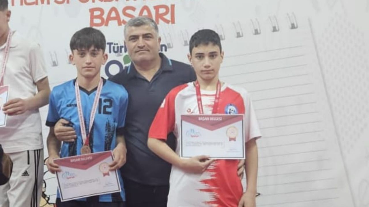 Okul Sporlarında Taşköprü Fırtınası Yozgat’tan Madalyayla Döndüler (1)