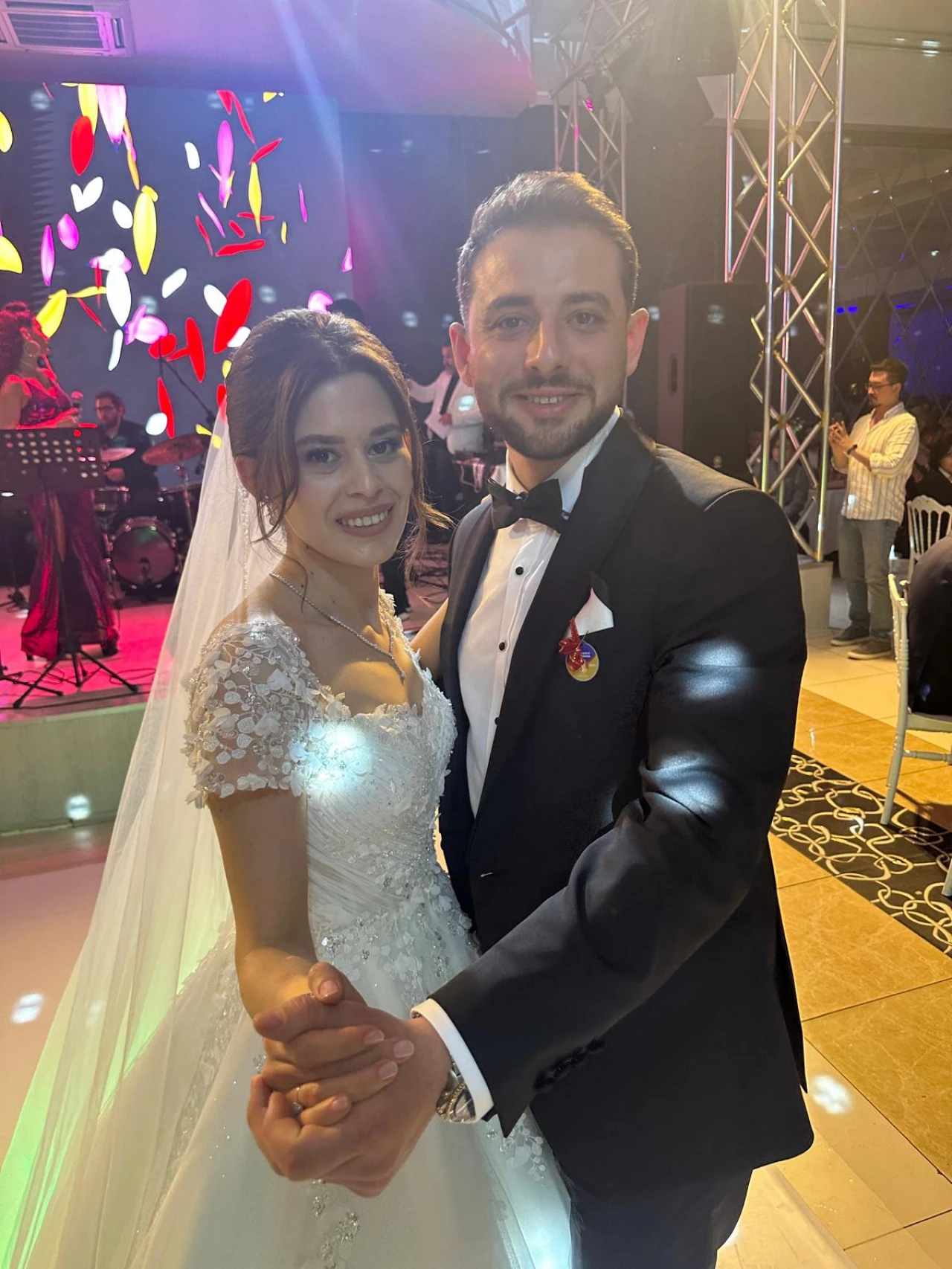 Pelin Ve Hüseyin Çifti Hayatlarını Birleştirdi (1)-1