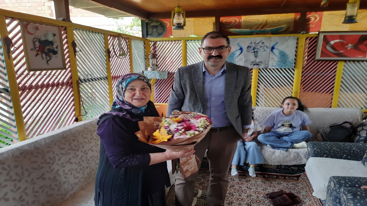 Şehit Ilker Narin Annesi (3)