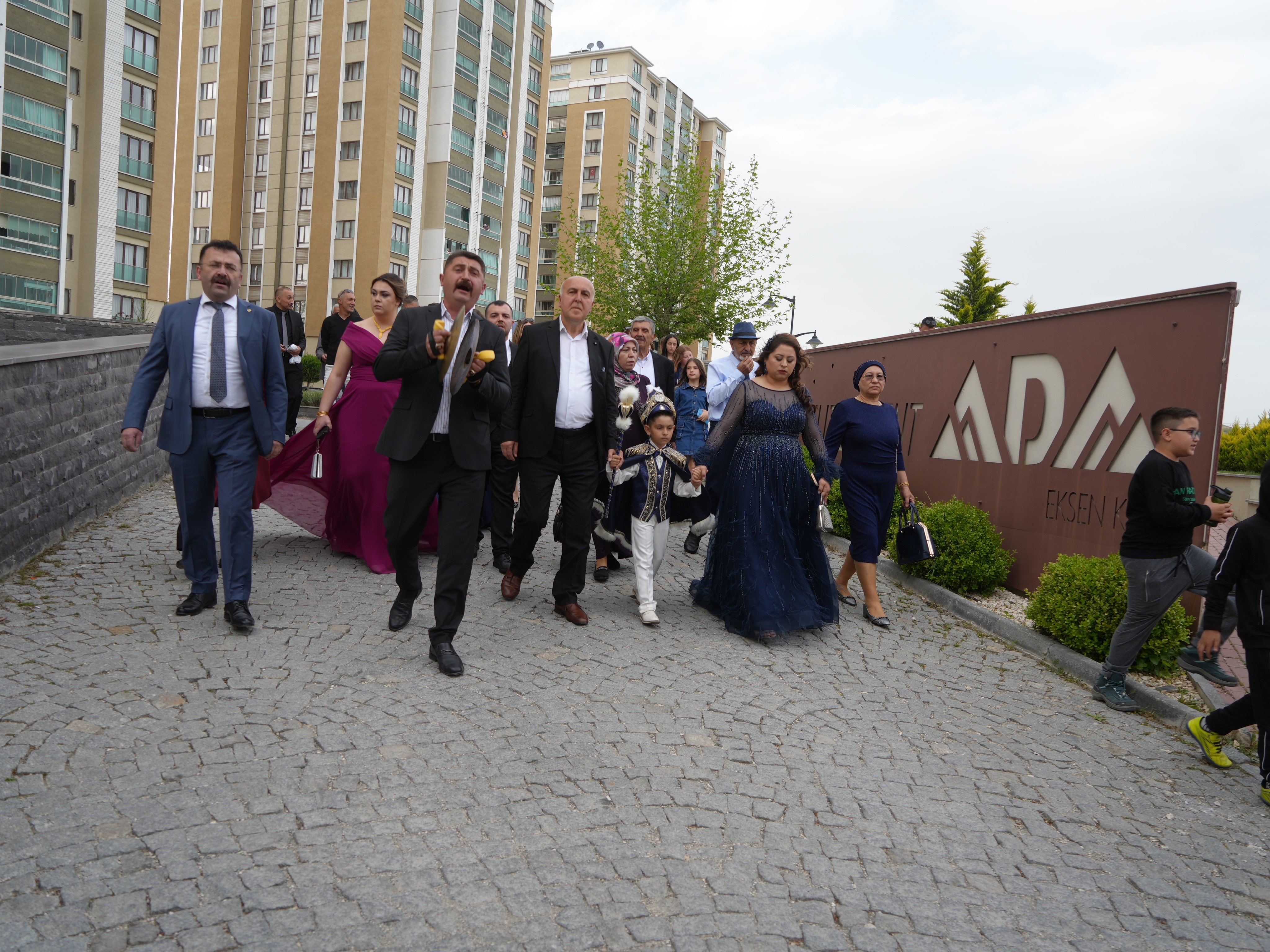 Şehit Oğluna Jandarma Ve Polis Ekiplerinden Konvoy! 2