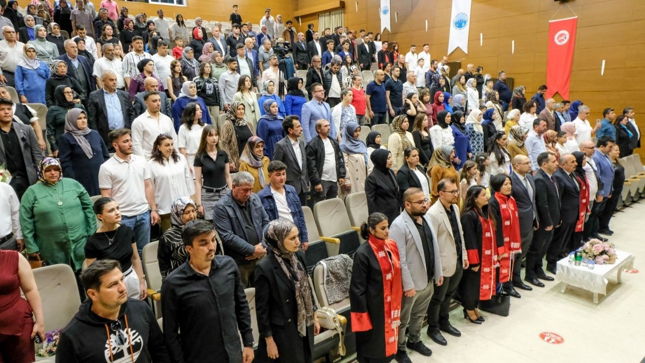 Taşköprü Myo’da Sahne Onlarındı Mezuniyet Töreni Göz Kamaştırdı (9)