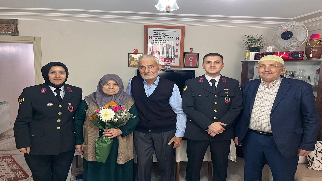 Taşköprü Şehit Anneleri Asker Çiçek (3)