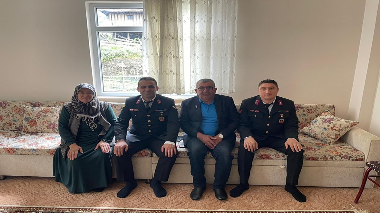 Taşköprü Şehit Anneleri Asker Çiçek (7)