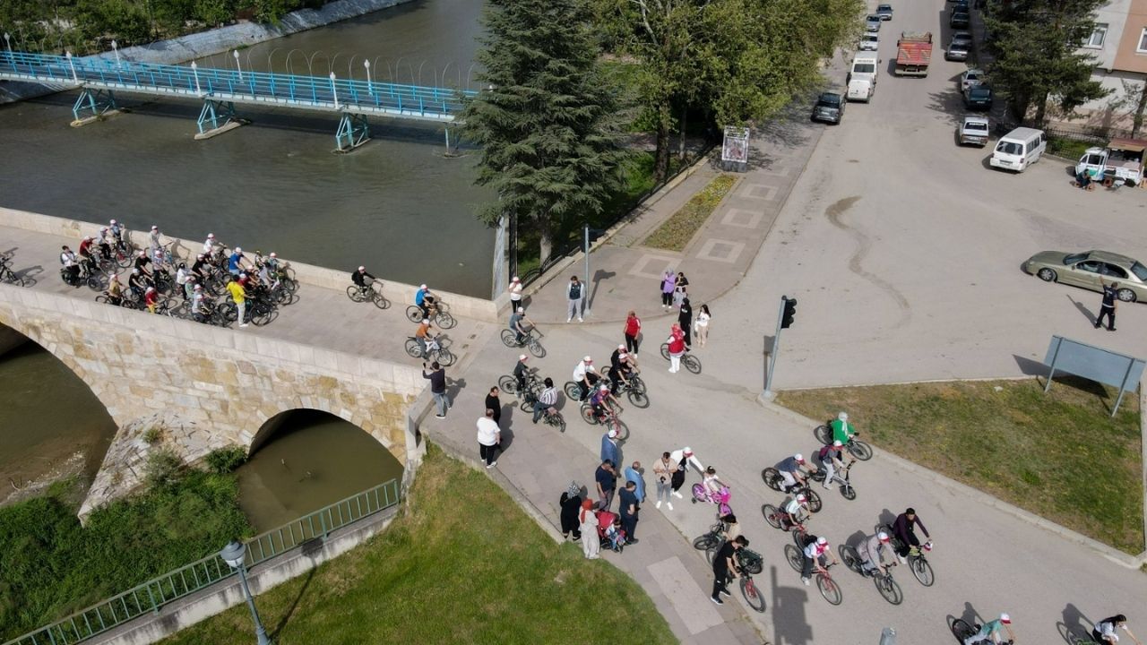 Taşköprü’de 19 Mayıs’a Özel Bisiklet Turu Gençler Pedallara Bayram İçin Bastı (14)