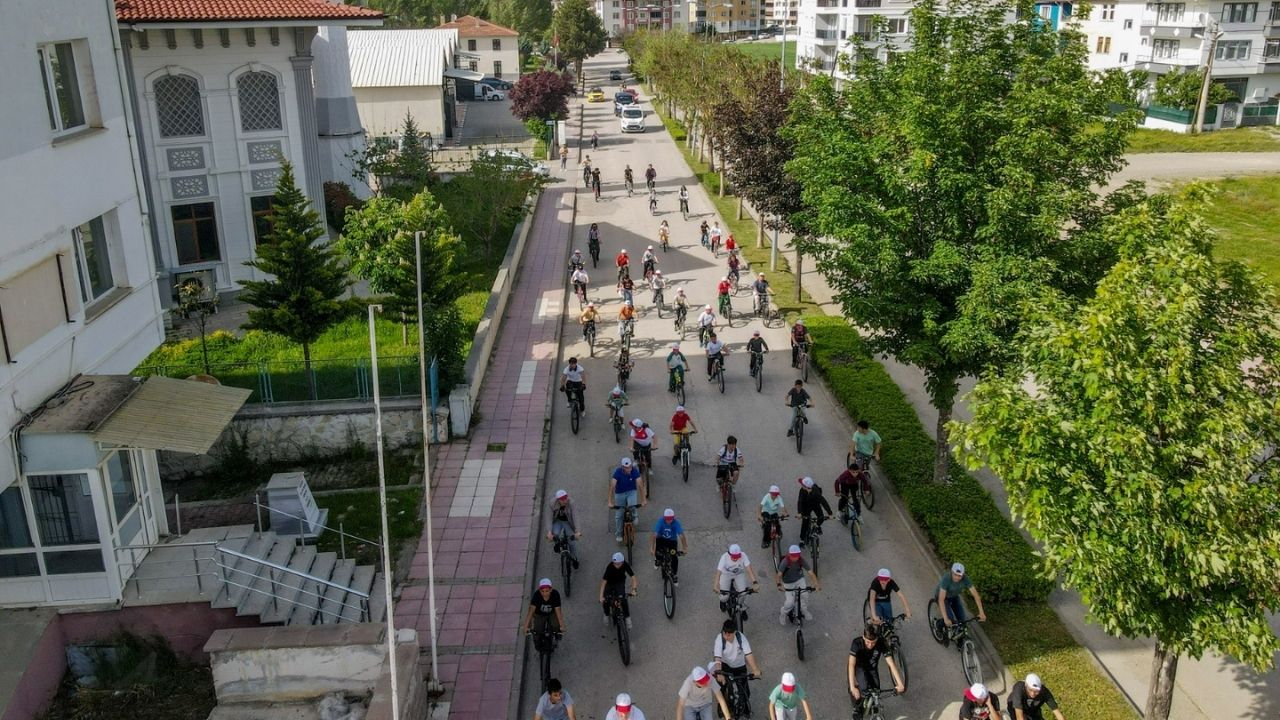 Taşköprü’de 19 Mayıs’a Özel Bisiklet Turu Gençler Pedallara Bayram İçin Bastı (2)