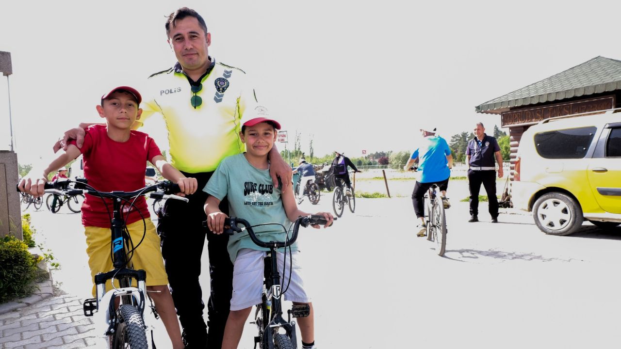 Taşköprü’de 19 Mayıs’a Özel Bisiklet Turu Gençler Pedallara Bayram İçin Bastı (5)