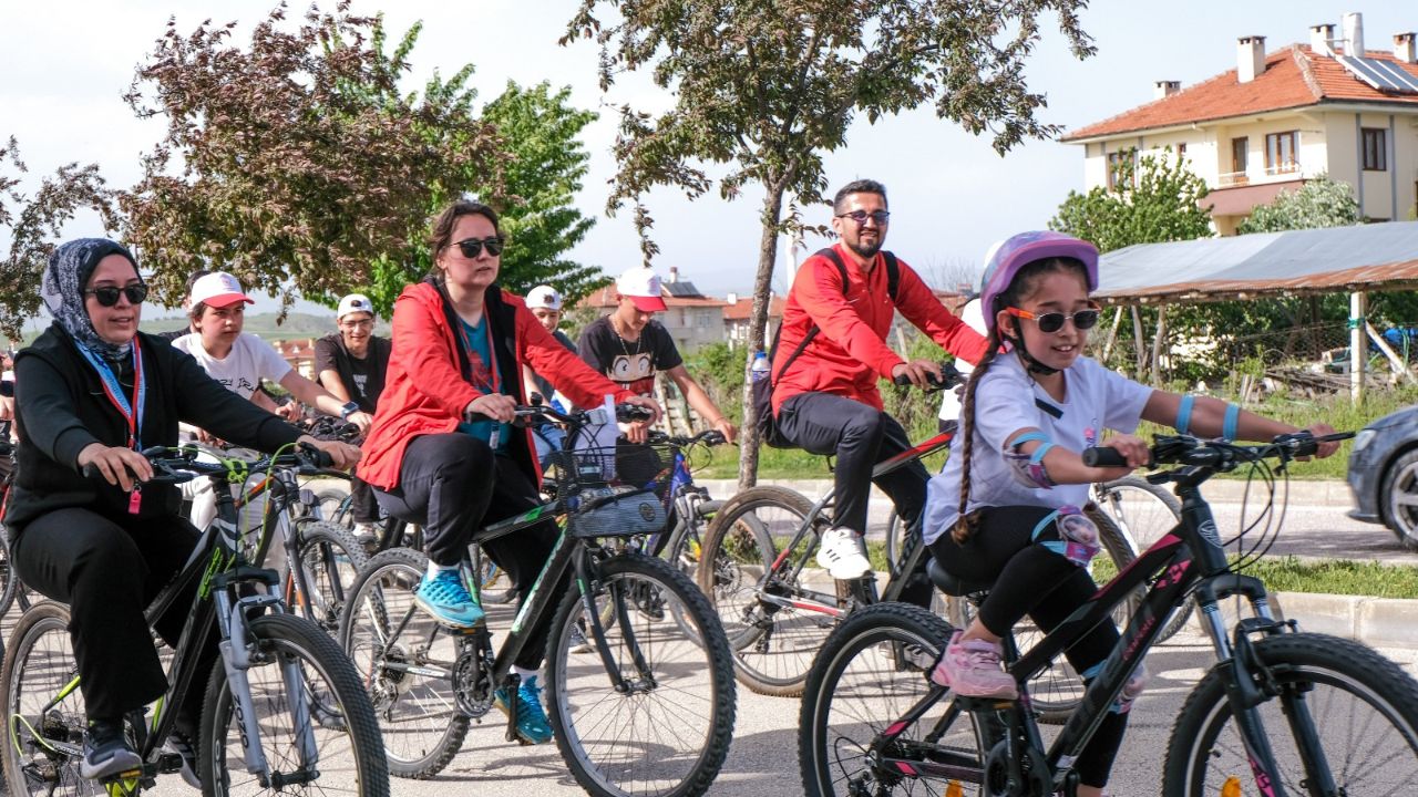 Taşköprü’de 19 Mayıs’a Özel Bisiklet Turu Gençler Pedallara Bayram İçin Bastı (7)