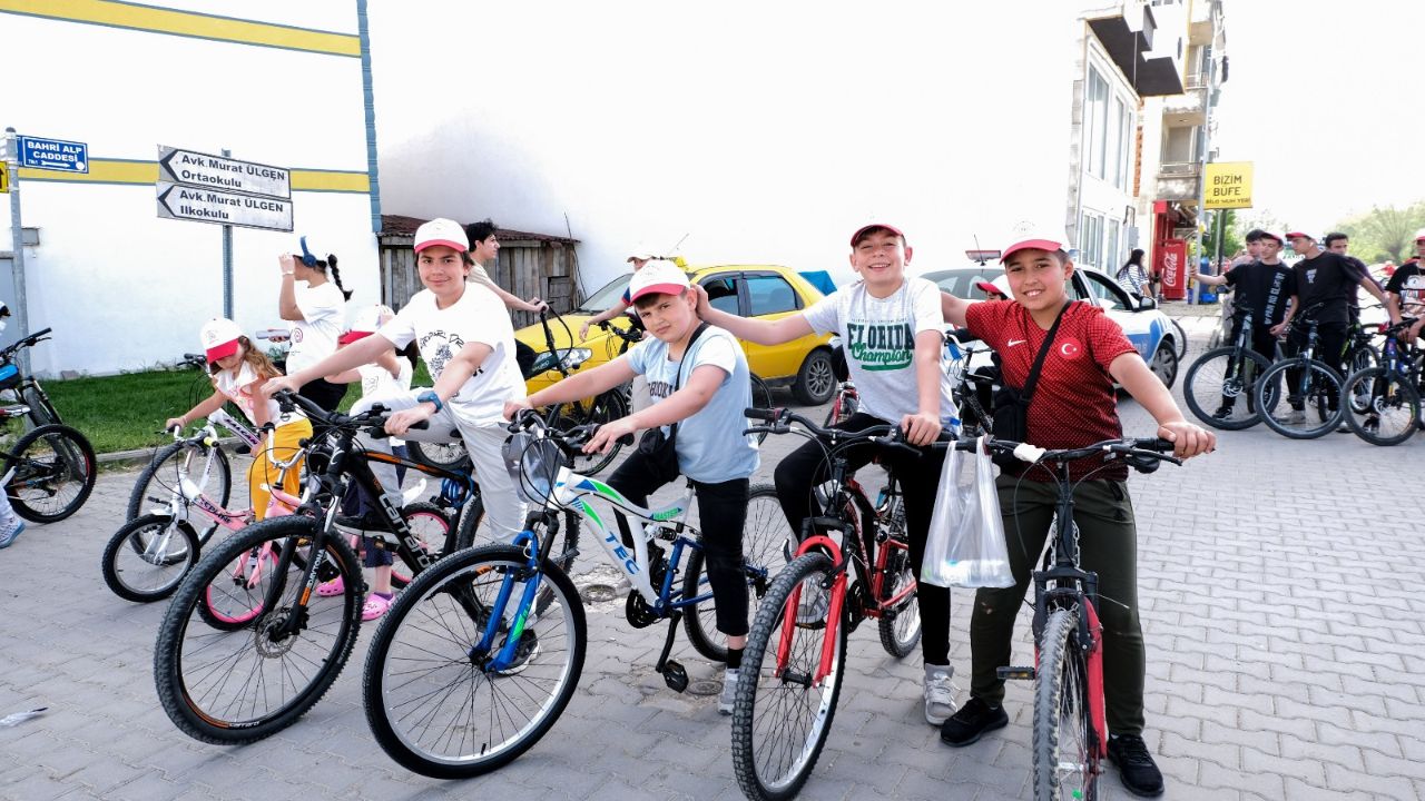 Taşköprü’de 19 Mayıs’a Özel Bisiklet Turu Gençler Pedallara Bayram İçin Bastı (8)