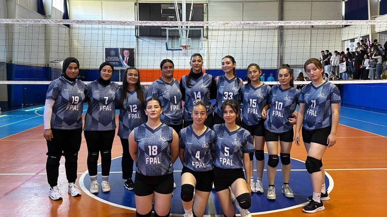 Taşköprü’de 19 Mayıs’a Özel Voleybol Turnuvası Şampiyon Belli Oldu! (4)