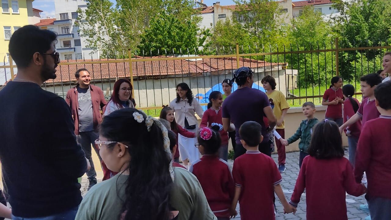 Taşköprü’de Kültürel Köprü Kuruldu ‘Her Çocuk Bir Şansı Hak Eder’ Projesi Sürüyor (3)