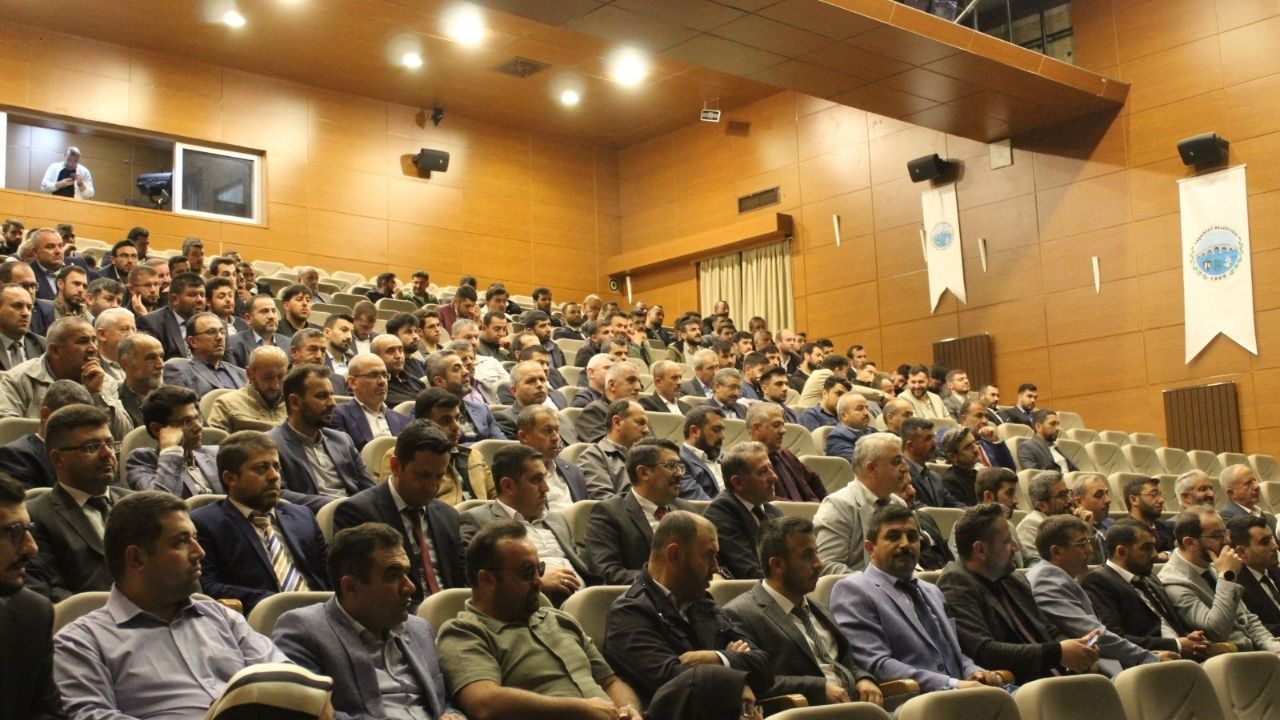 Taşköprülü Şair Yazar Ali Korkmaz Din Görevlilerine Yeni Kitabını Tanıttı (2)