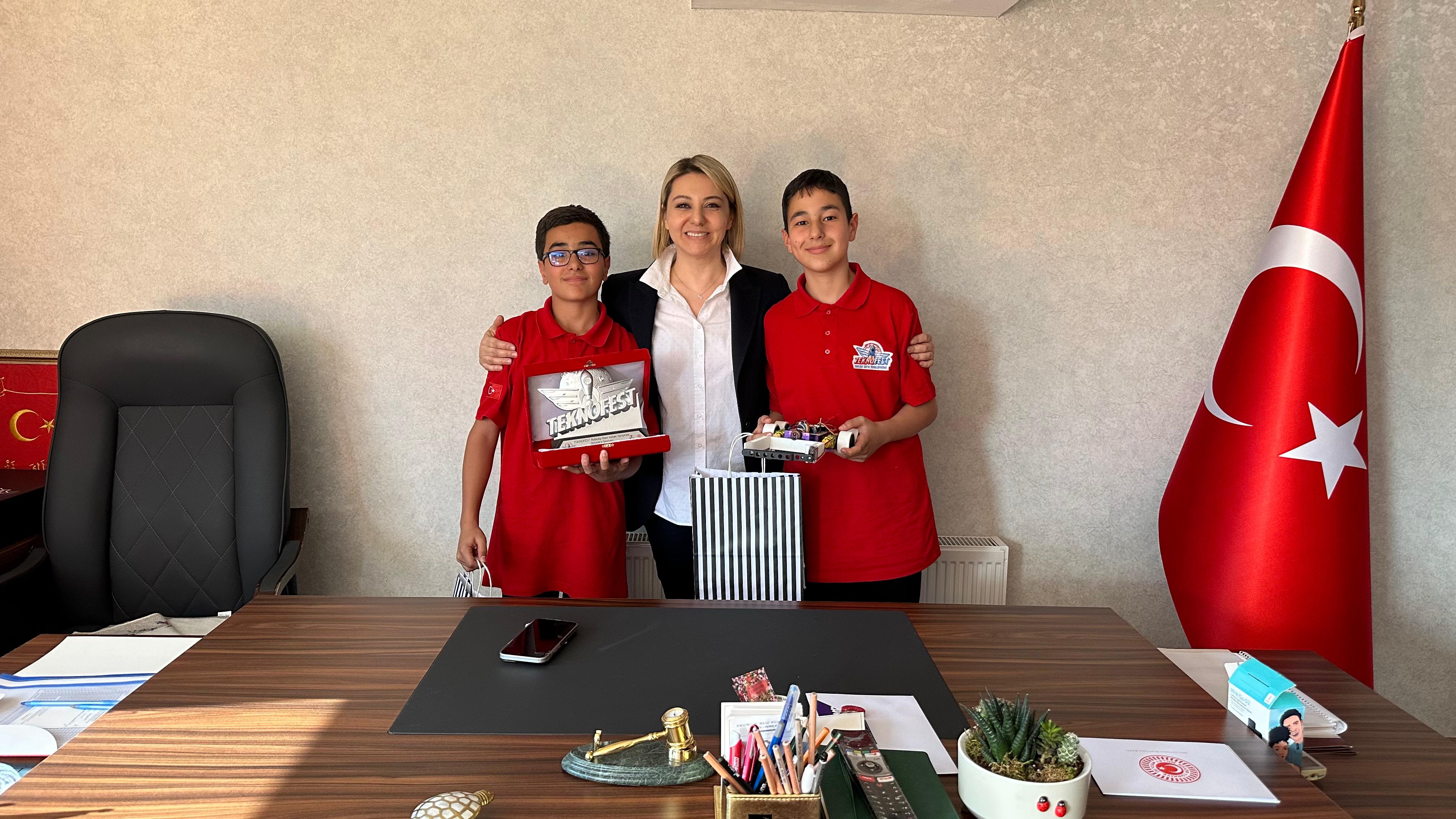 Taşköprü'nün Dünya İkincisi Öğrencileri Milletvekili Ekmekci Ile Buluştu 3
