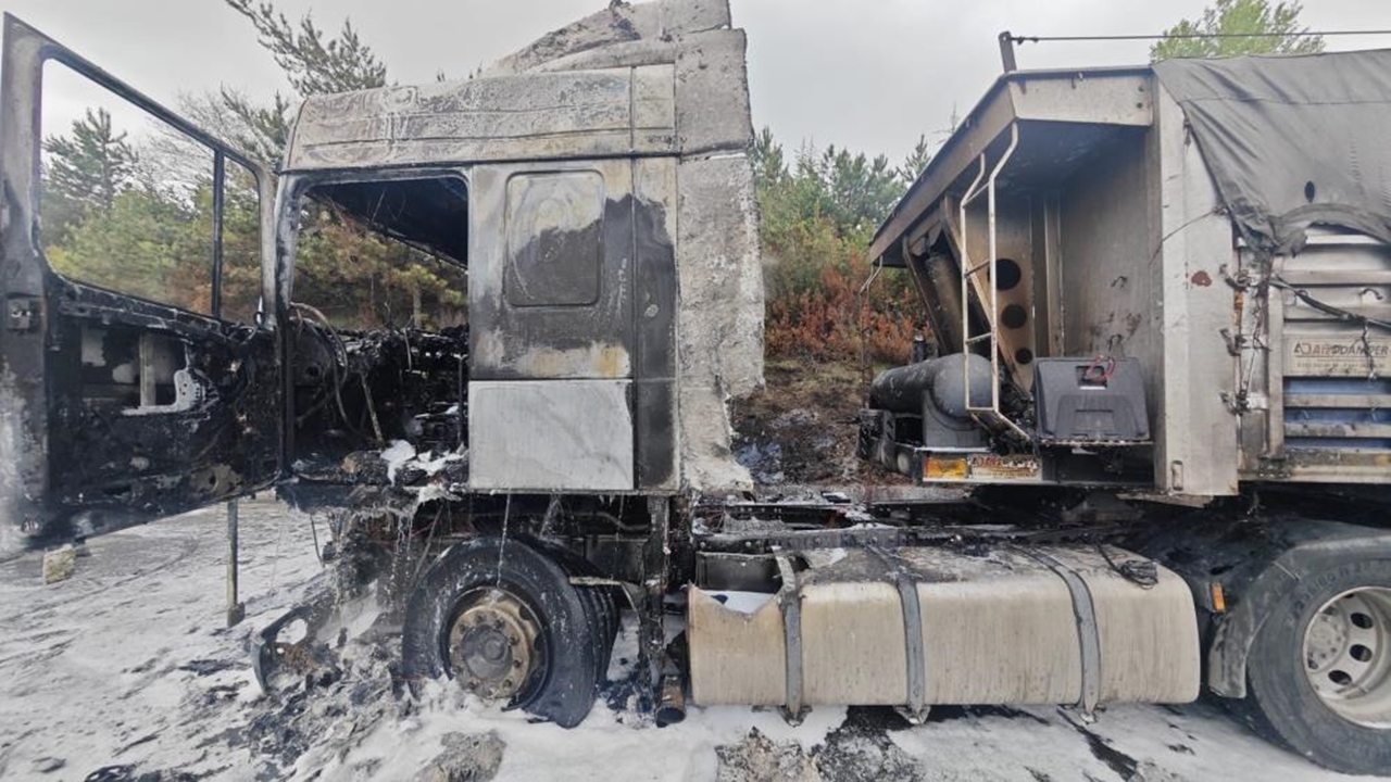 Tır Alev Aldı Yandı (2)