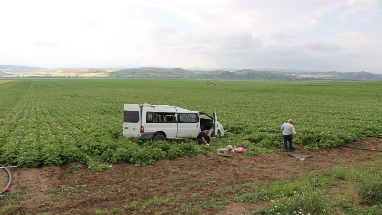 Amasya Yolcu Minibüsü Kaza (1)