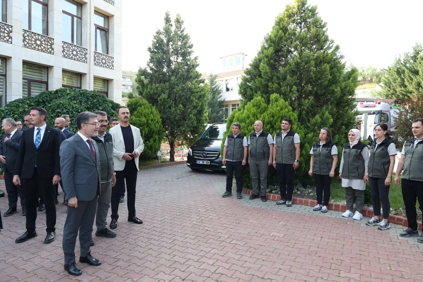 Bakan Yumaklı, Kastamonu’da Orman Kahramanlarıyla Bayramlaştı! 3