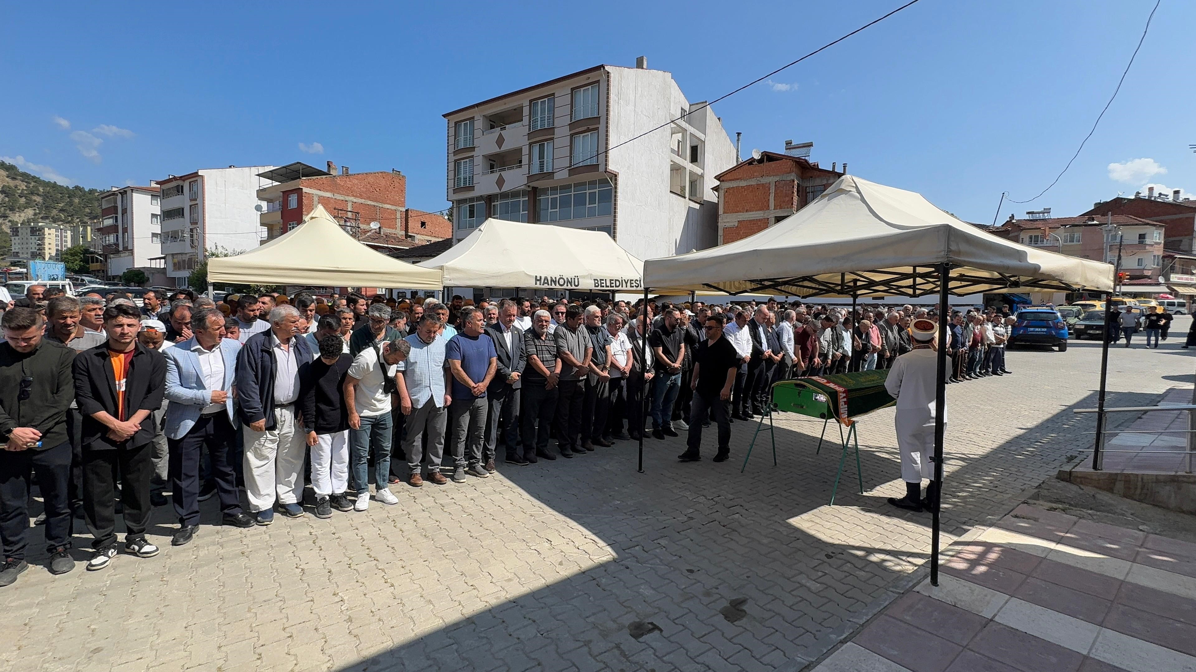 Feci Kazada Hayatını Kaybetmişti 4 Yaşındaki Yağız Kastamonu'da Defnedildi! 1