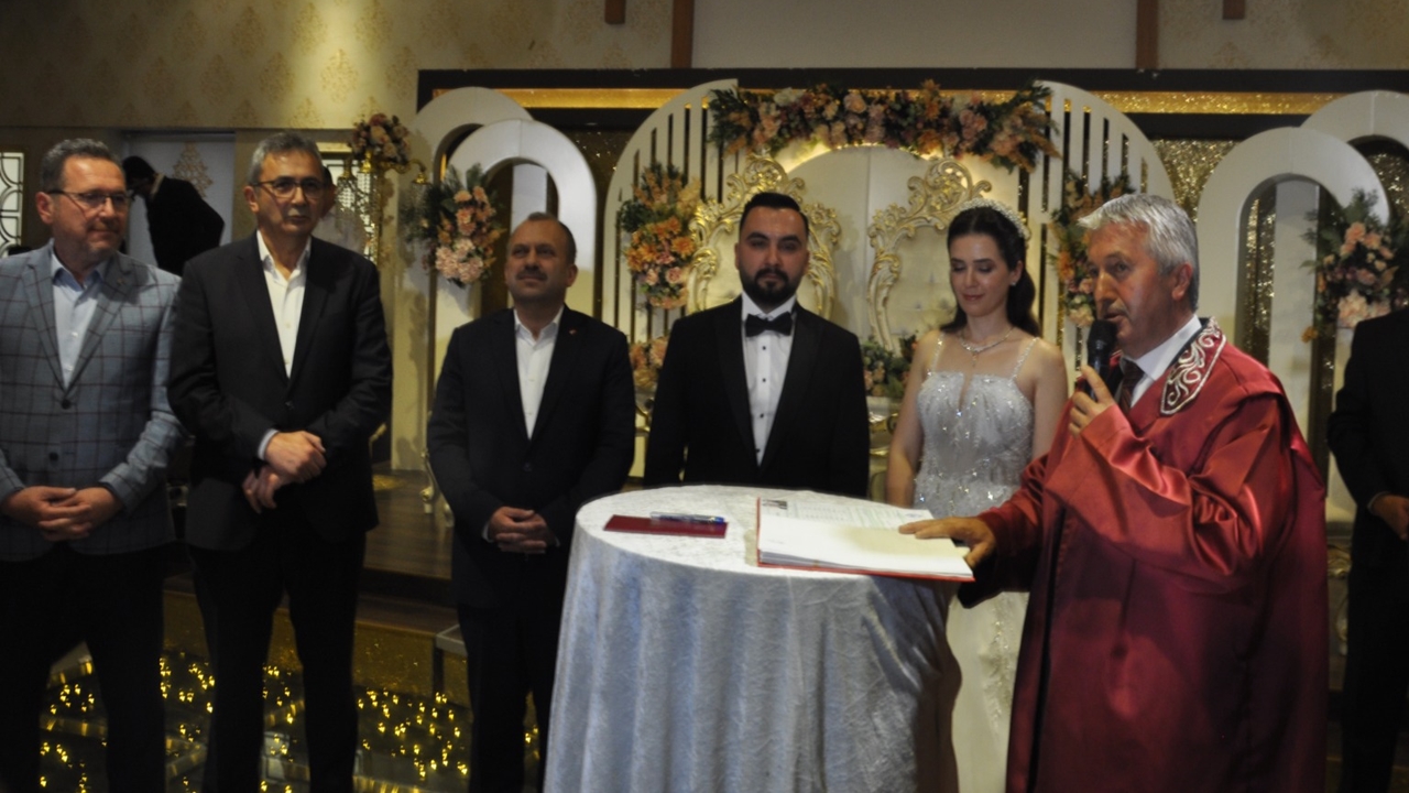 Hayati Sağılık Kızı Düğün (1)