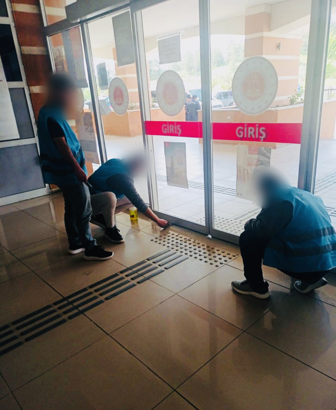 Kastamonu Adliyesi'nde Bayram Temizliğini Hükümlüler Üstlendi! 2