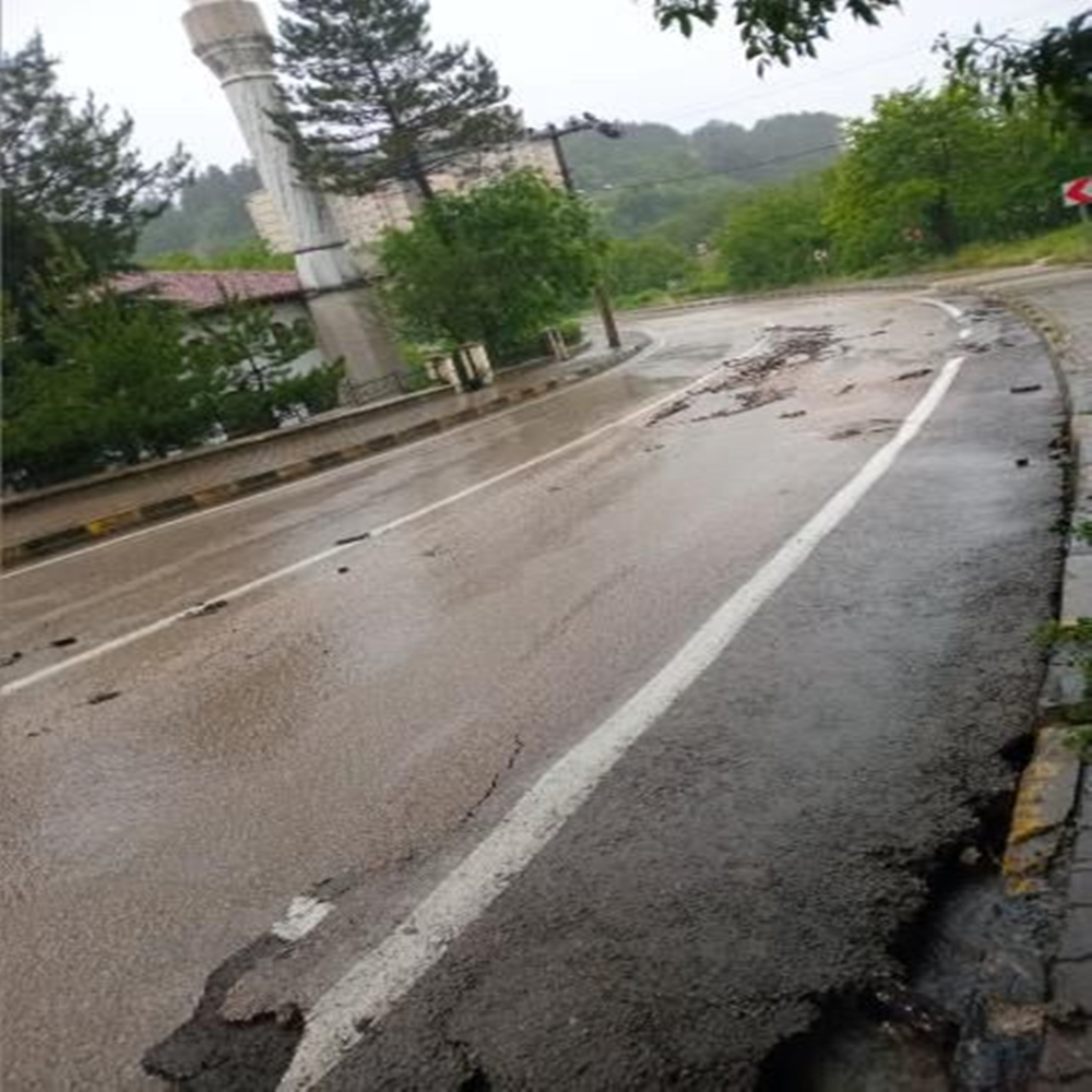 Kastamonu Araç Ilçesi Sel (1)