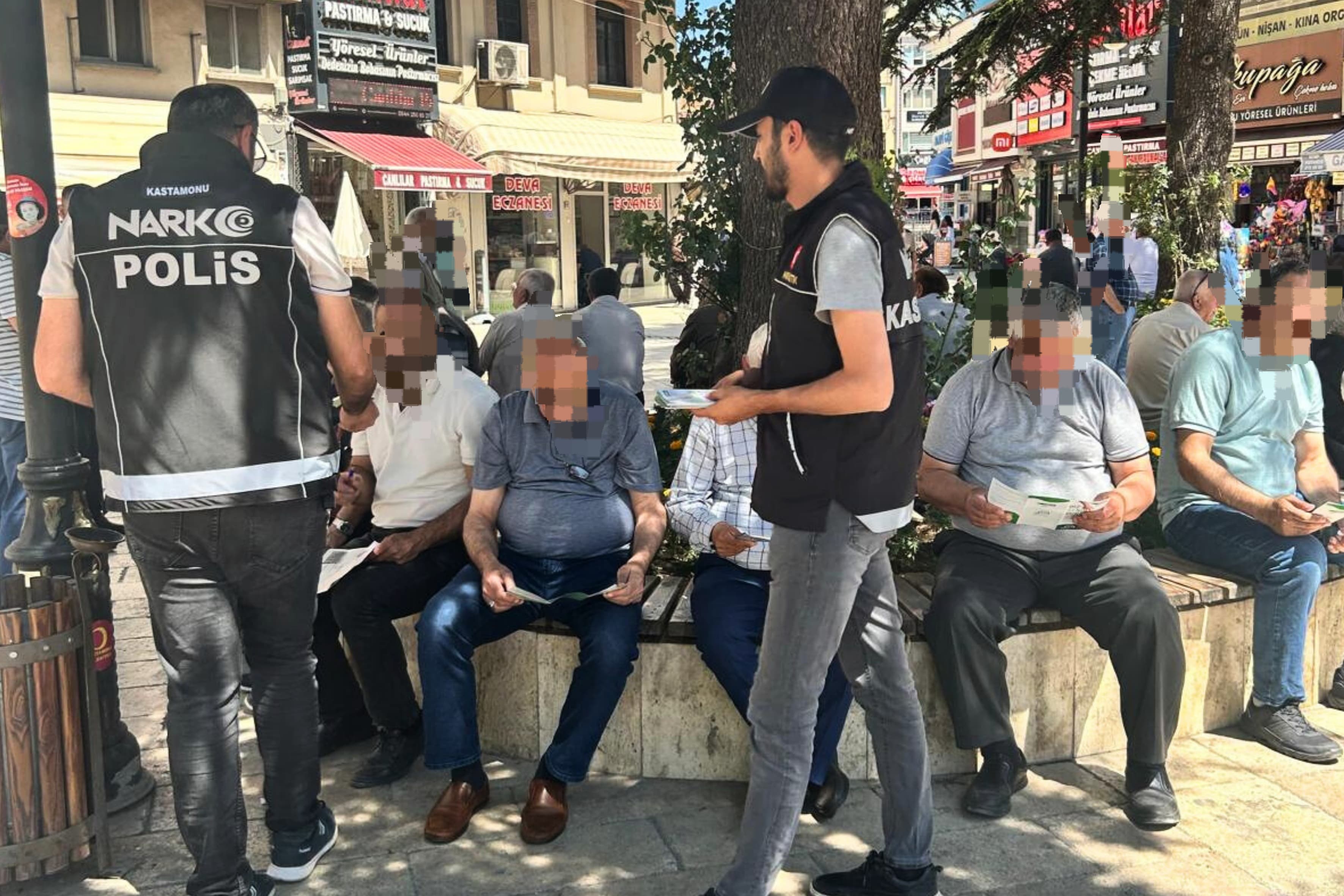 Kastamonu Emniyeti Saha Çalışmasıyla Vatandaşları Bilinçlendirdi 2