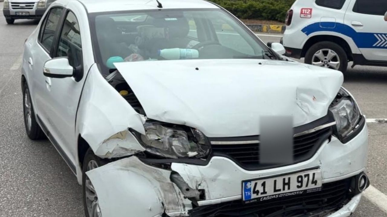 Kastamonu Yolunda Feci Kaza 3 Kişi Yaralandı (2)