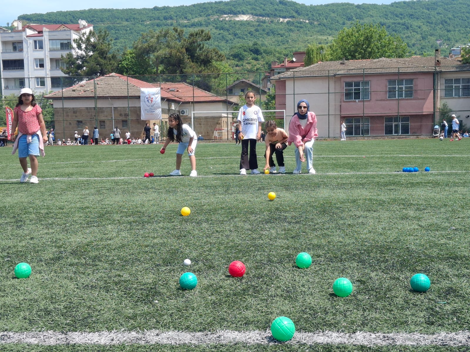 Kastamonu'da Çocuk Şenliği Coşkusu Minikler Hem Eğlendi Hem Öğrendi