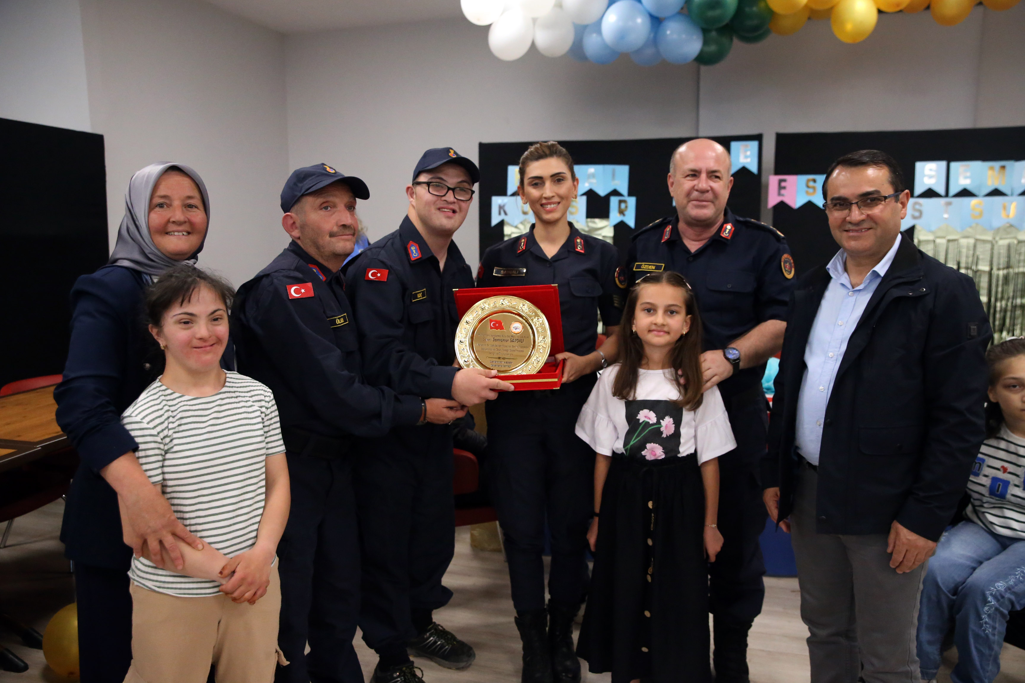 Kastamonu'da Görev Yapıyorlardı Tayini Çıkan Polis Ve Jandarmaya 'Özel' Veda! 2