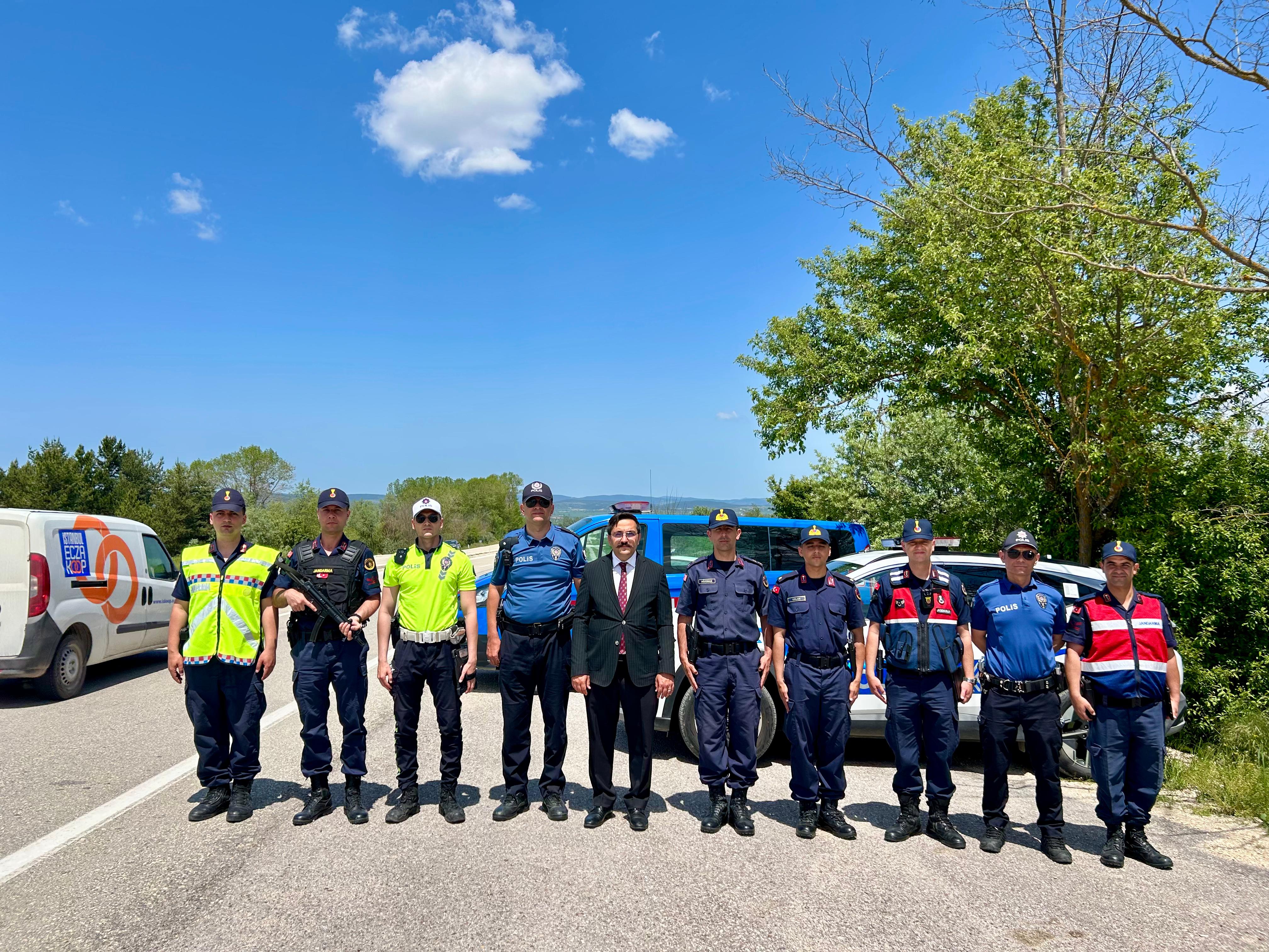 Kastamonu'da Ilçe Kaymakamı Bayram Yolcularıyla Buluştu 4
