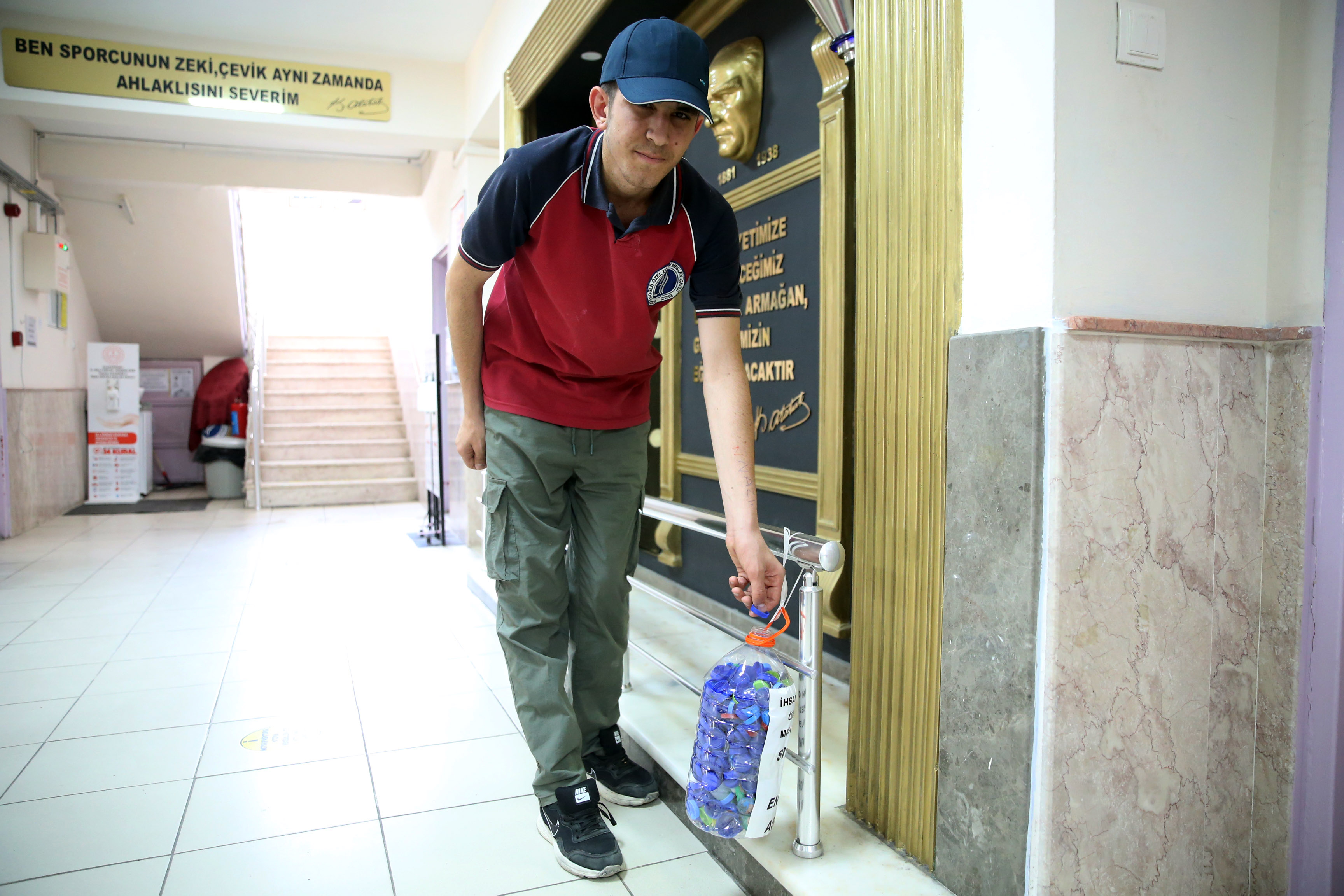 Kastamonu'da Mavi Kapak Kampanyasıyla Özel Bireylere Umut Oldular 12