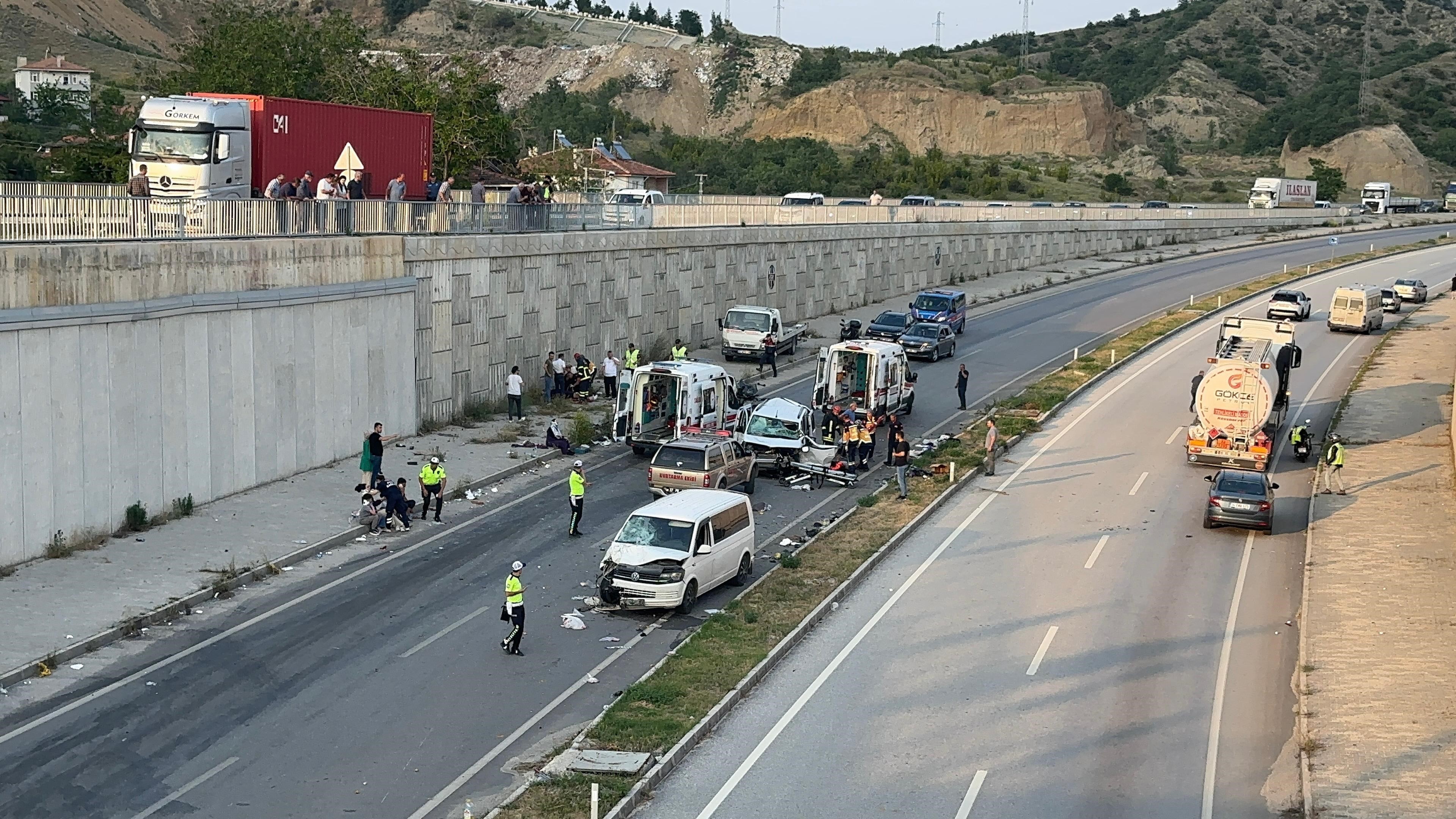 Kastamonu'daki Zincirleme Kazada Detaylar Belli Oldu 4'Ü Çocuk 9 Yaralı! 6