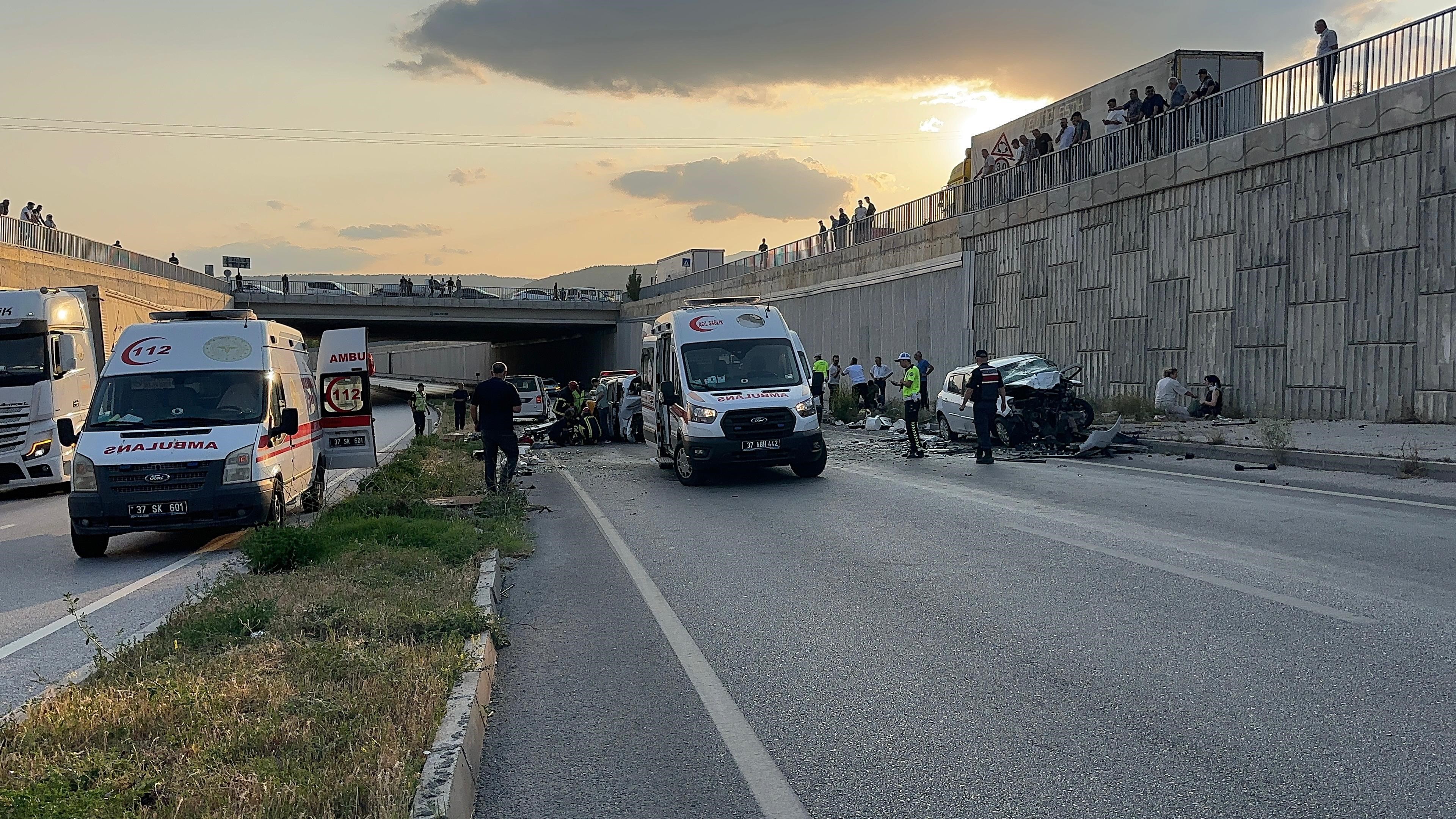 Kastamonu'daki Zincirleme Kazada Detaylar Belli Oldu 4'Ü Çocuk 9 Yaralı!