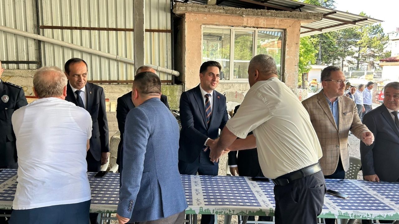 Kastamonu’nun İlçesinde Bayram Kutlaması Şehit Aileleri Ve Gaziler Unutulmadı (5)