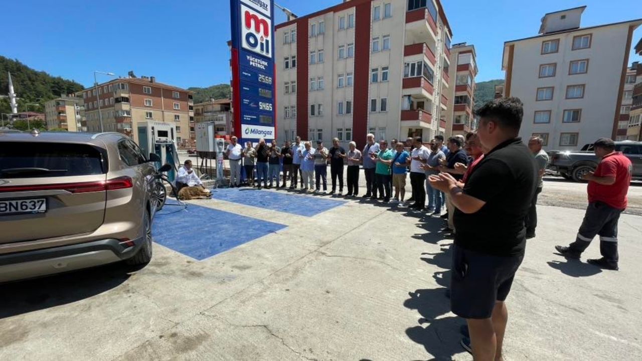 Kastamonu’nun İlçesinde Elektrikli Araç Sahiplerine Kolaylık Hızlı Şarj İstasyonu Hizmete Girdi (3)