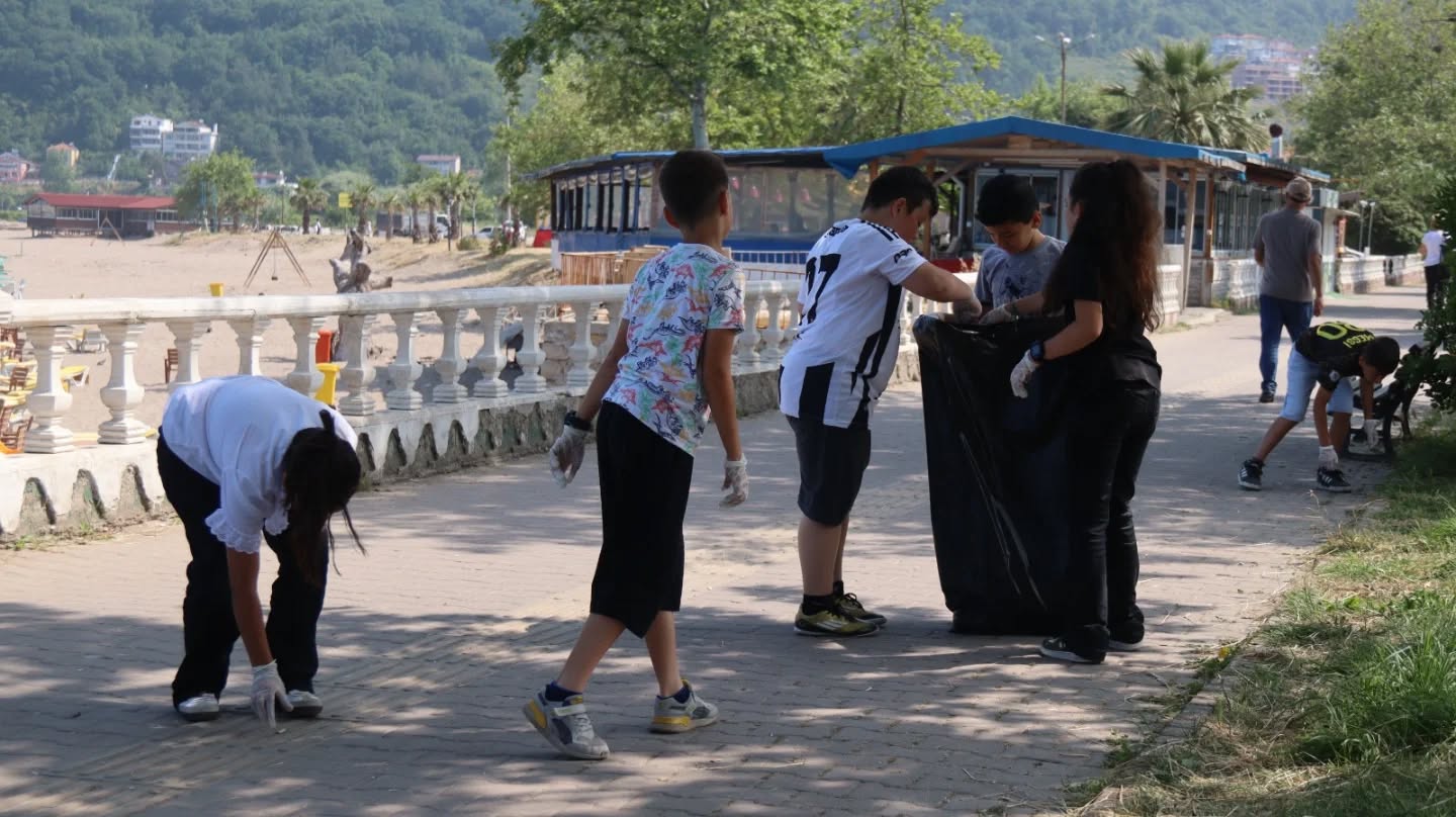 Kastamonu'nun Ilçesinde Öğrenciler Ve Vatandaşlar Doğa Için Buluştu 3