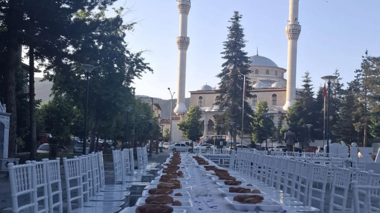 Kastamonu’nun Ilçesinde Vatandaşlar, Kahvaltıda Bayramlaştı (3)