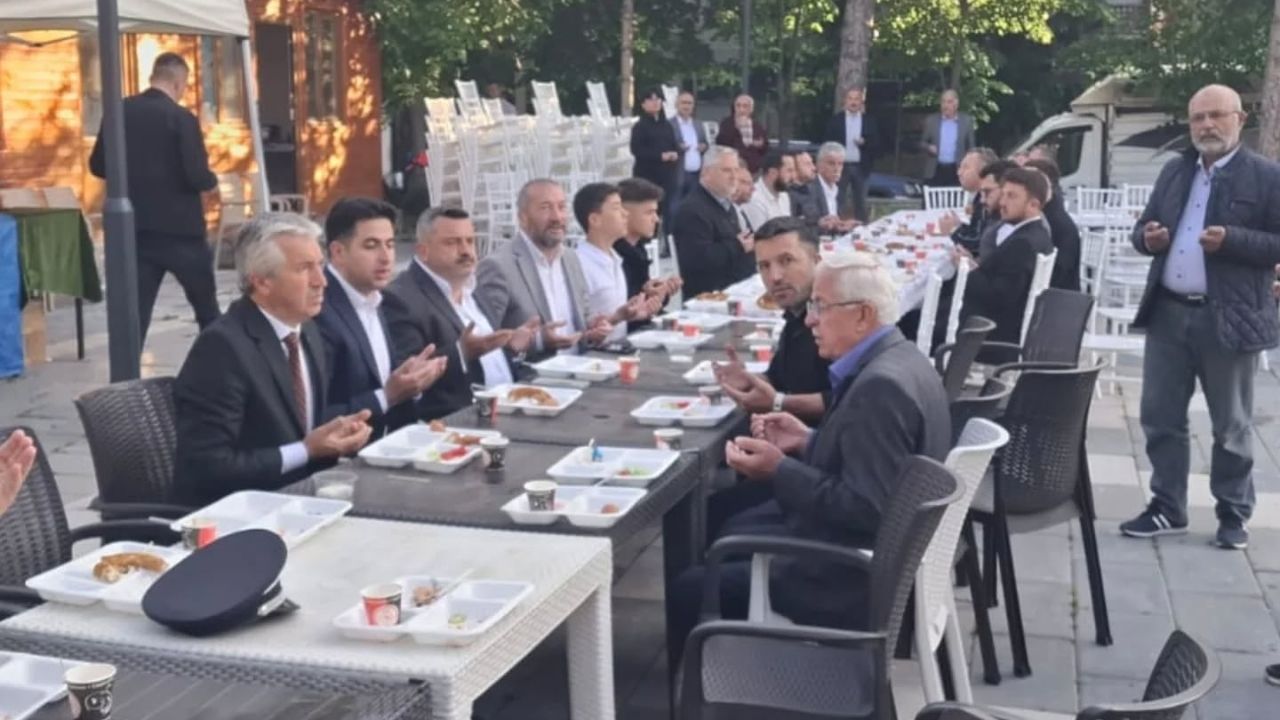 Kastamonu’nun Ilçesinde Vatandaşlar, Kahvaltıda Bayramlaştı (4)