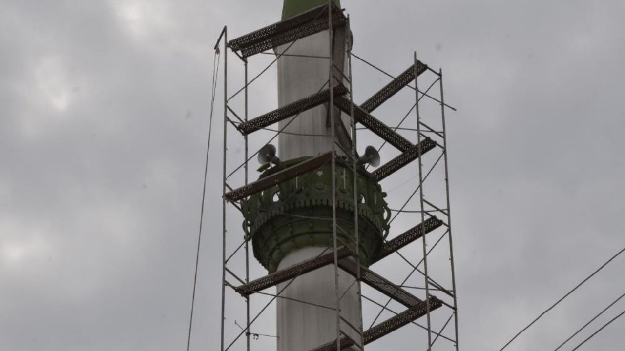 Minare Çalışması Faciası İşçi 20 Metre Yükseklikten Düştü (1)